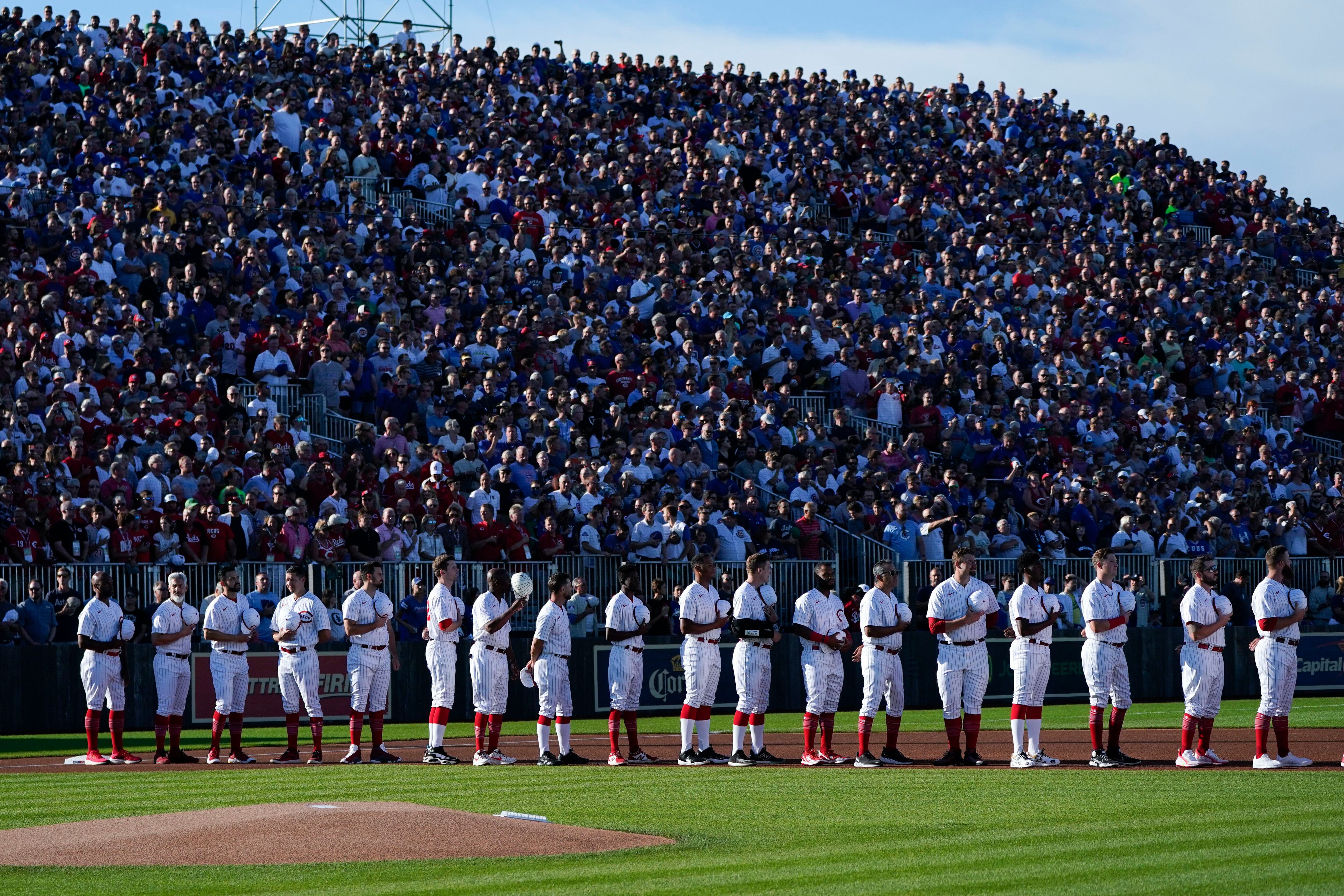 Drew Smyly stars as Cubs top Reds in 'Field of Dreams' game