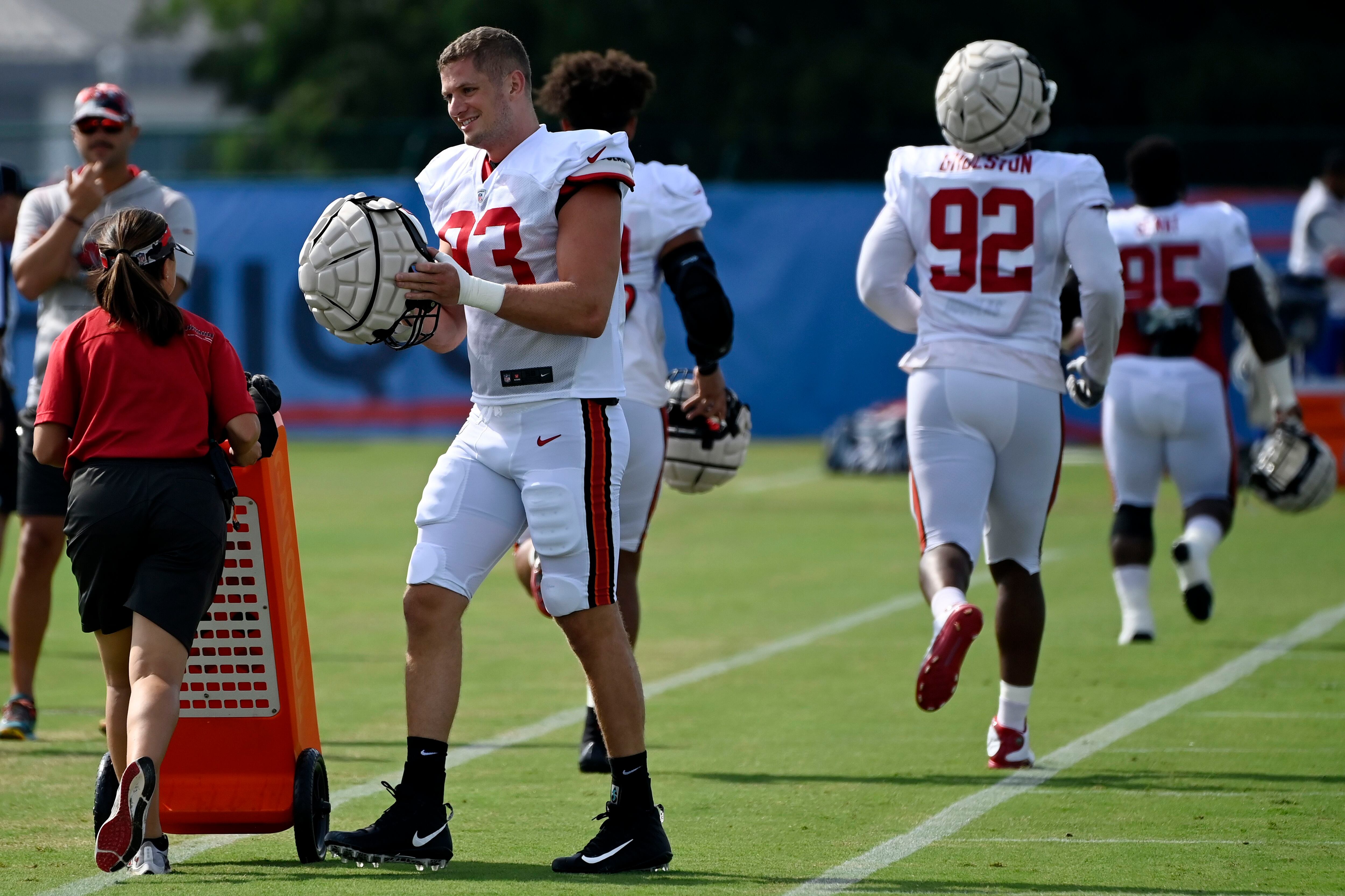 Former Raiders pass rusher Carl Nassib returns to Buccaneers ahead of 2022  season, per report 