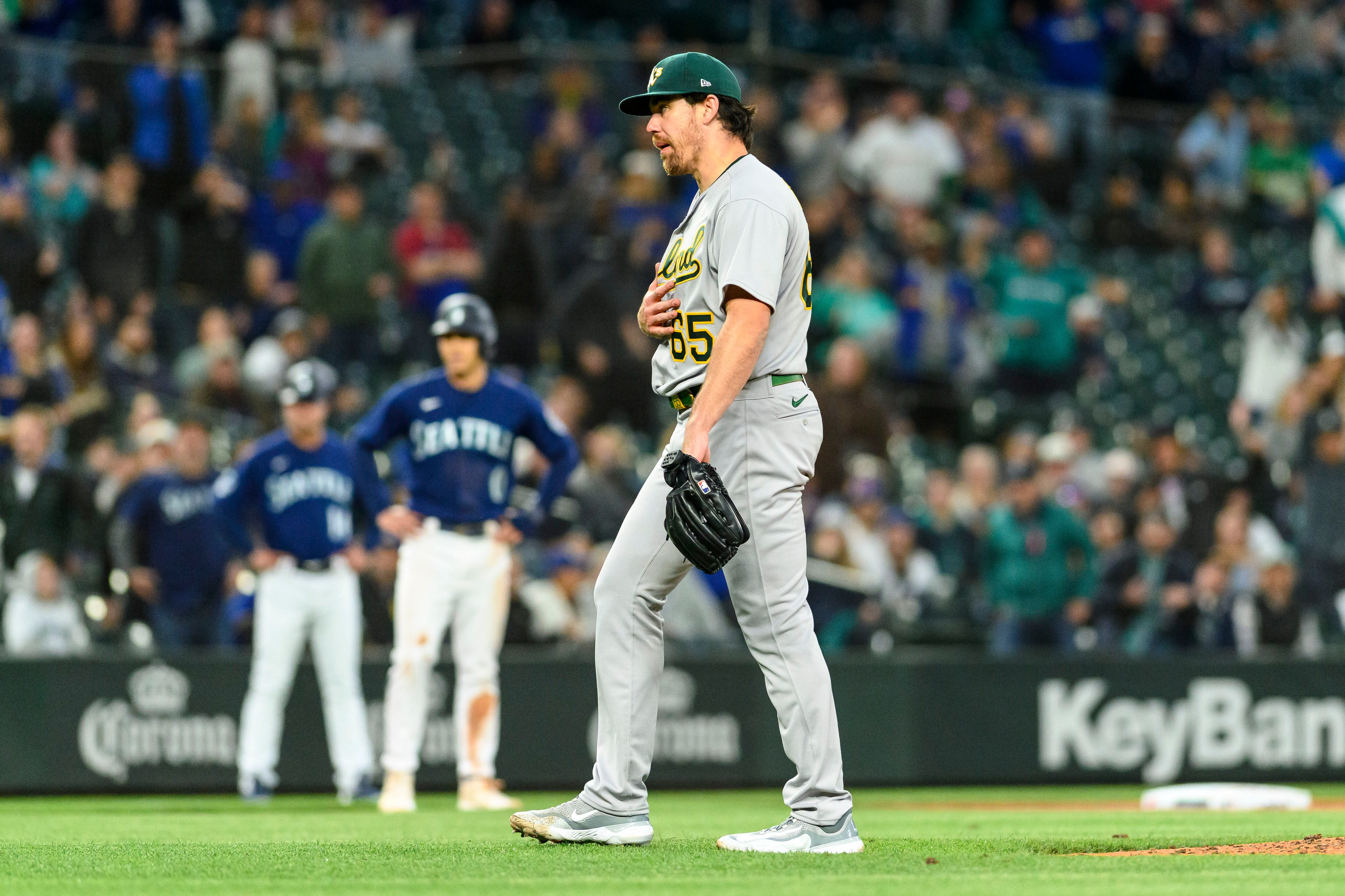 Eugenio Suarez Calls Game as Mariners Walk Off Pirates 