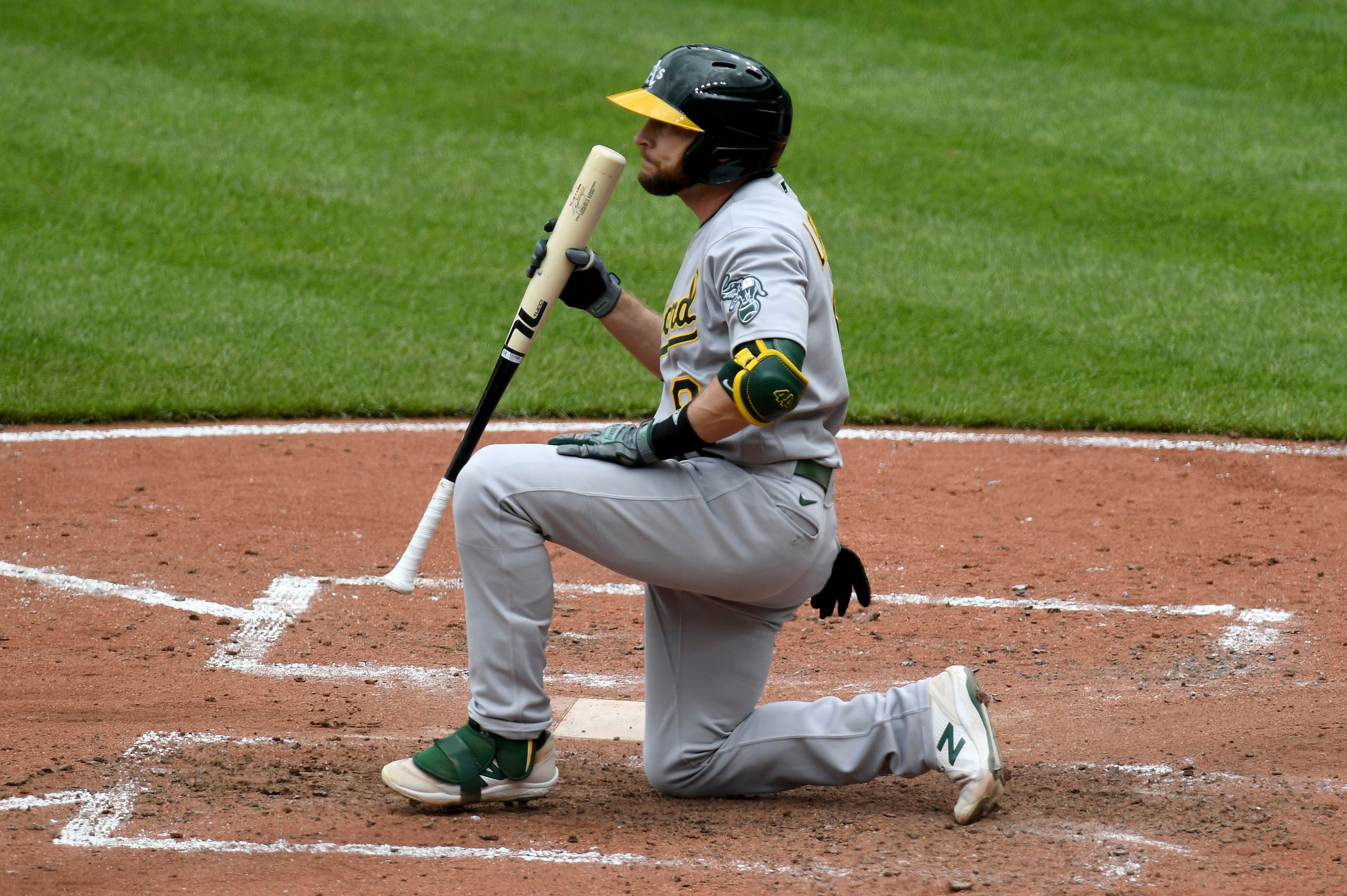 Elvis Andrus doubles in A's debut, 04/01/2021