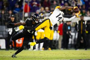 Steelers still alive with last-minute 16-13 win over Ravens