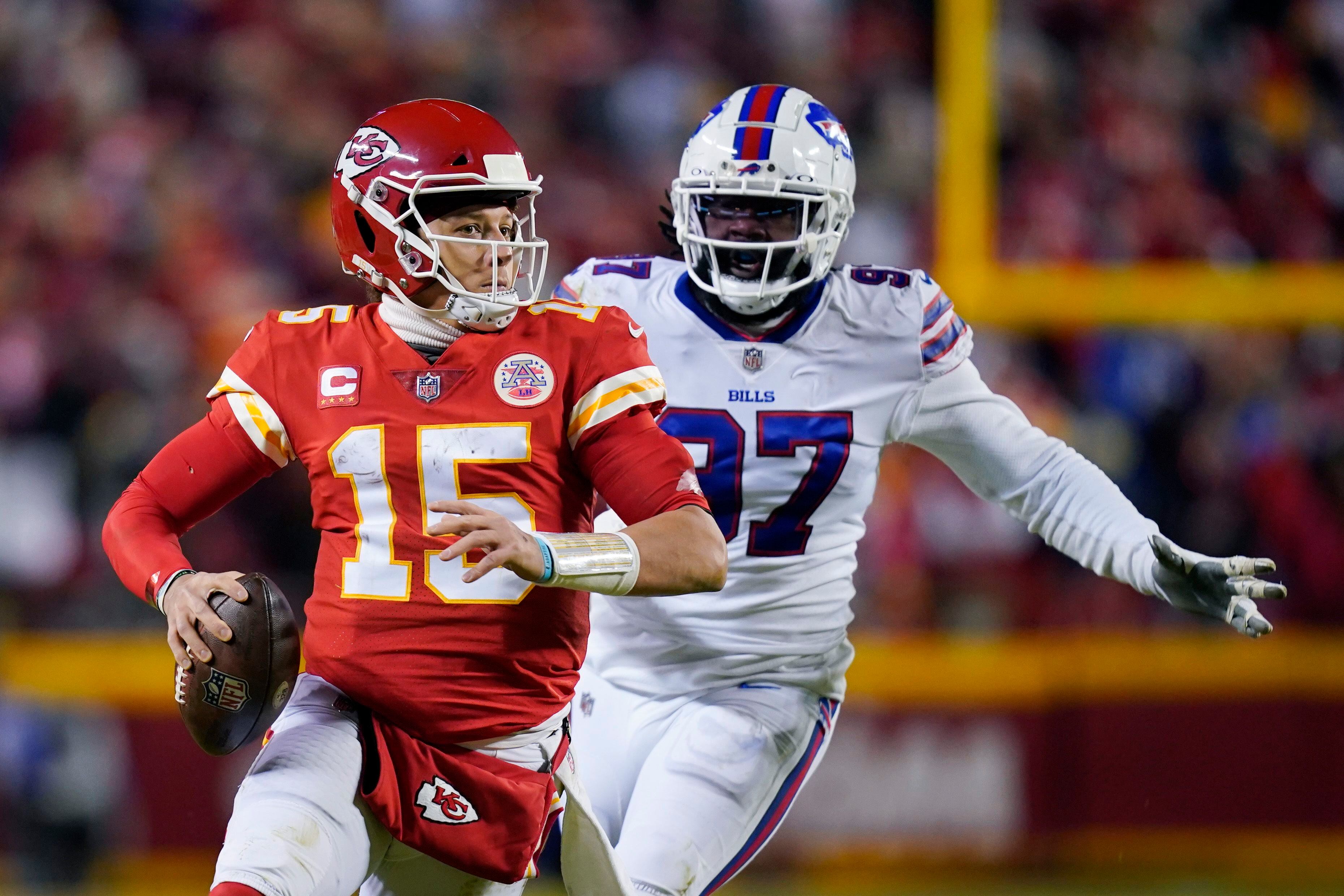 NFL roundup: Patrick Mahomes, Chiefs withstand rally by Zach