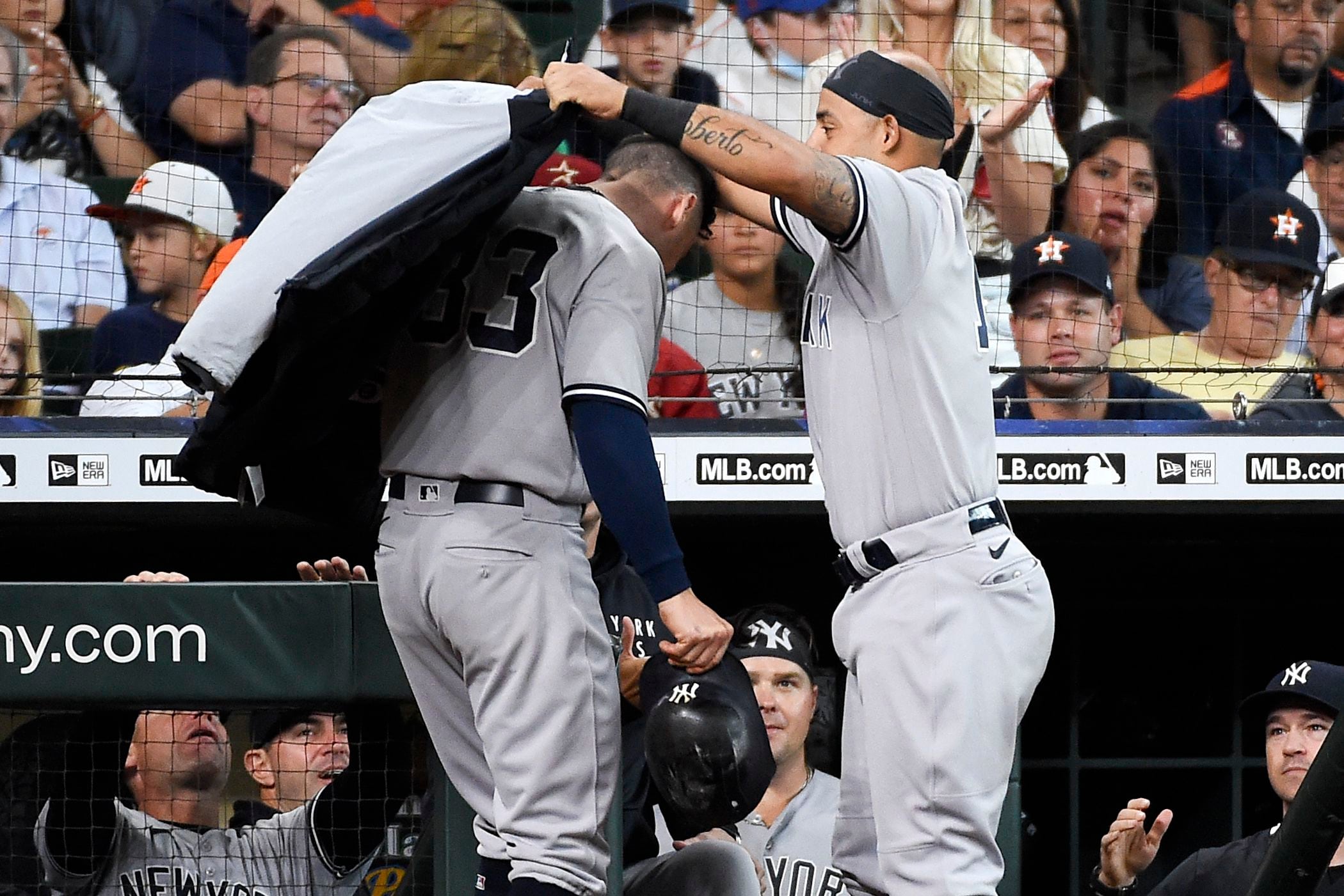 Altuve's 3-run homer in 9th caps Astros' rally past Yankees