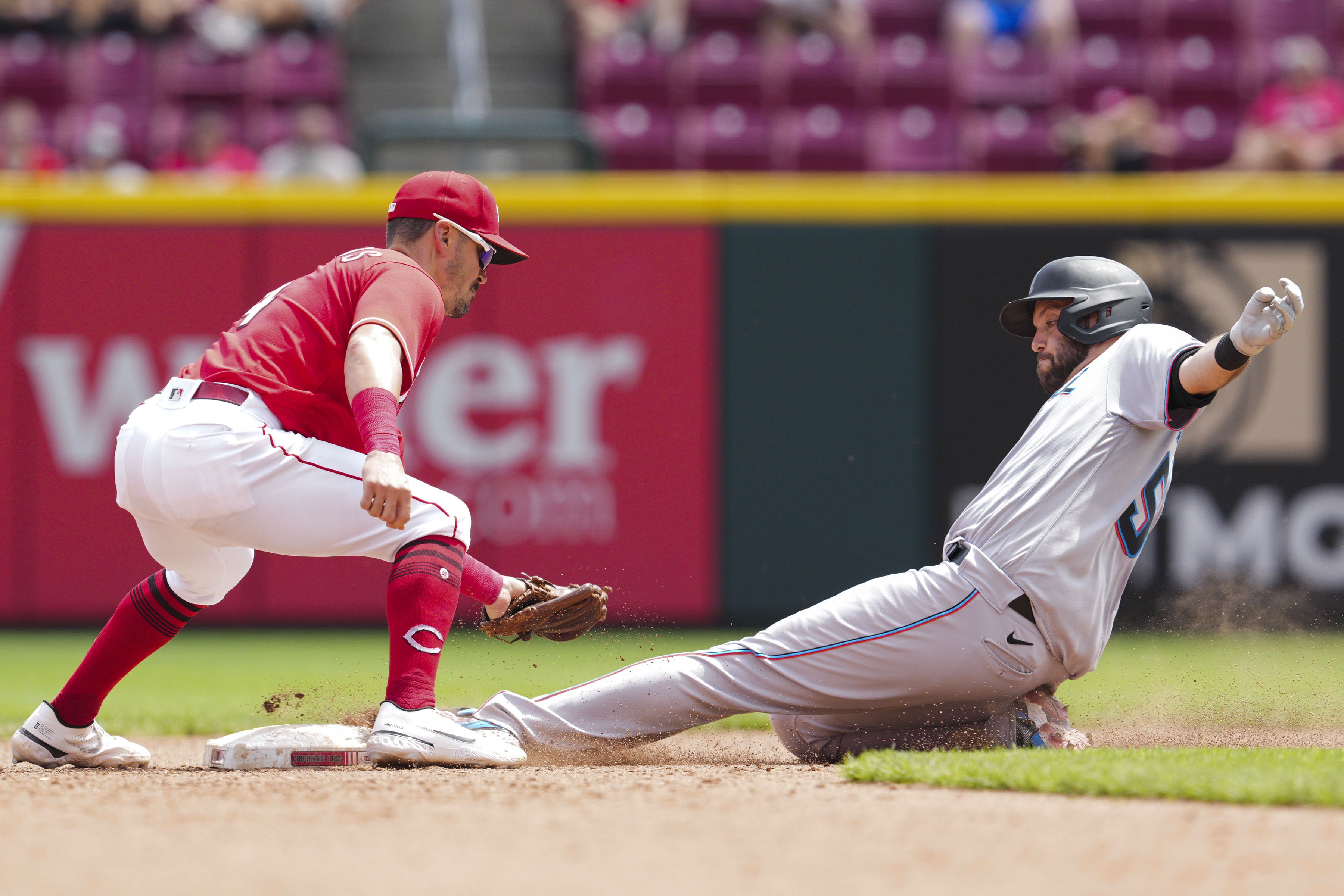 Hunter Greene of the Cincinnati Reds throws a pitch against the Blue  News Photo - Getty Images