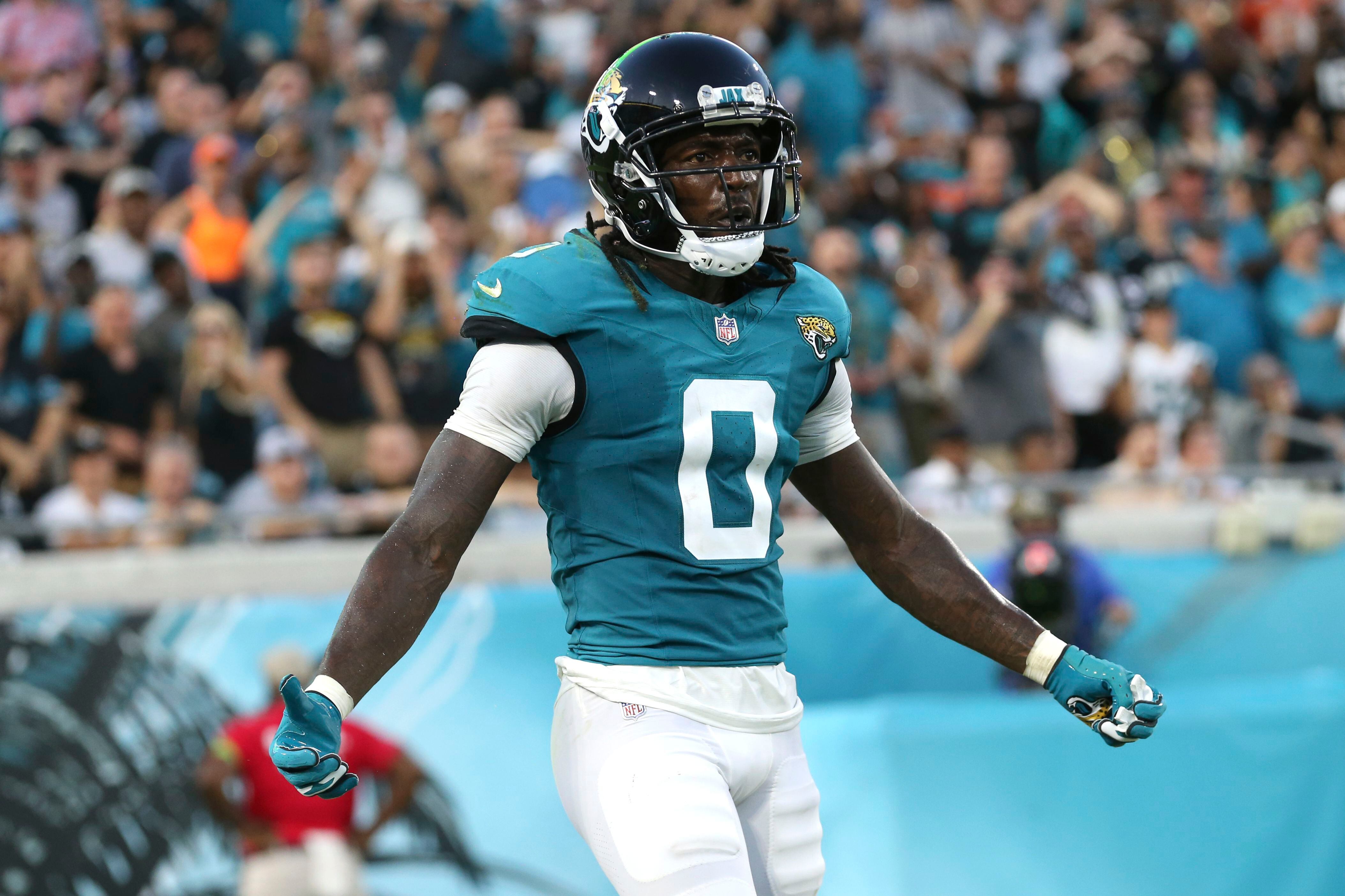 Trash-talking Jaguars, Eagles finding it hard to keep up with