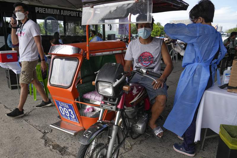 Duterte threatens to arrest Filipinos who refuse vaccination