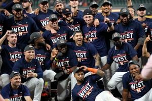 Astros clinch AL West tital with 3-2 win over Rays