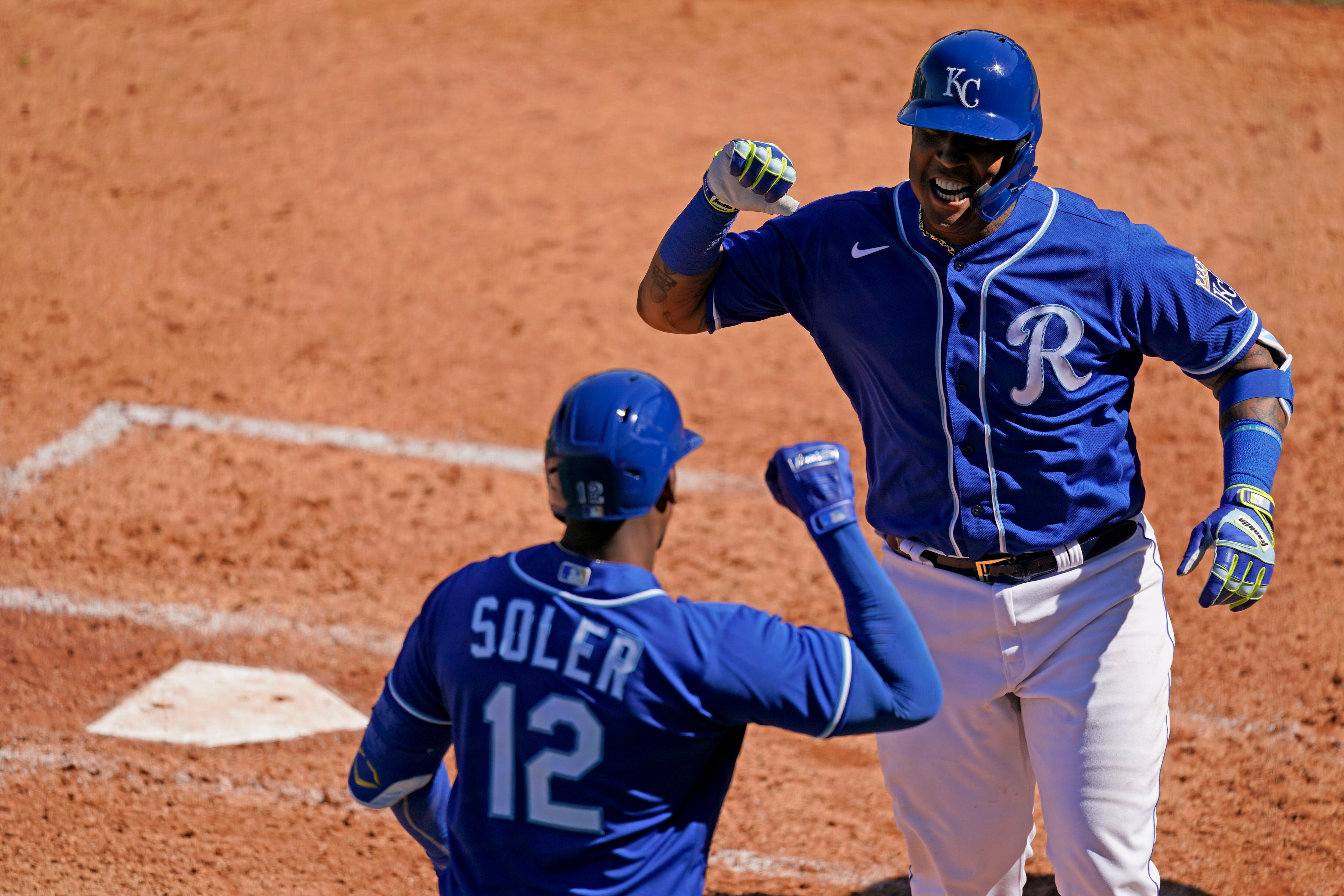 Royals catcher Salvador Perez lives for his mother