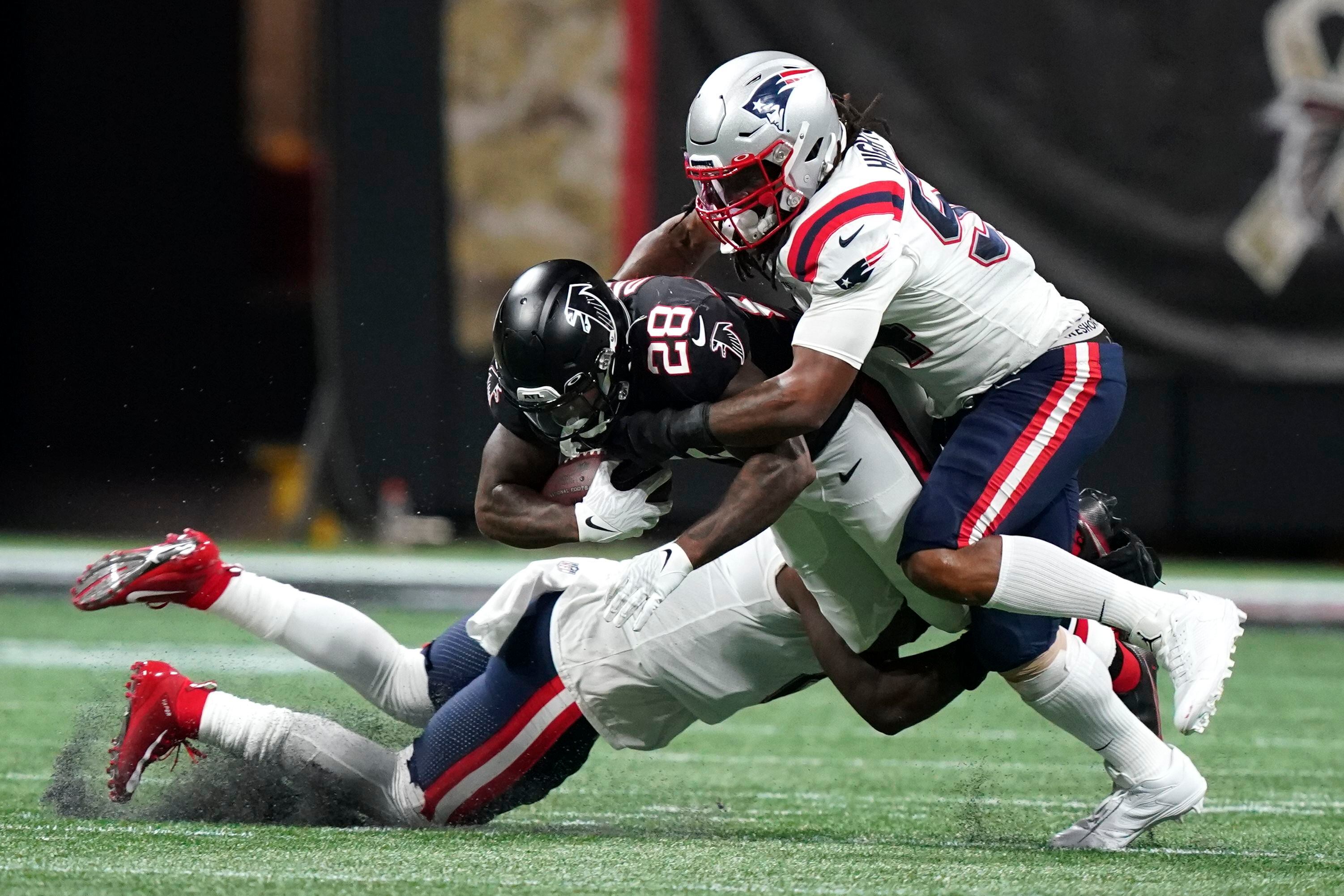 Patriots stifle Falcons 25-0 for 5th consecutive victory