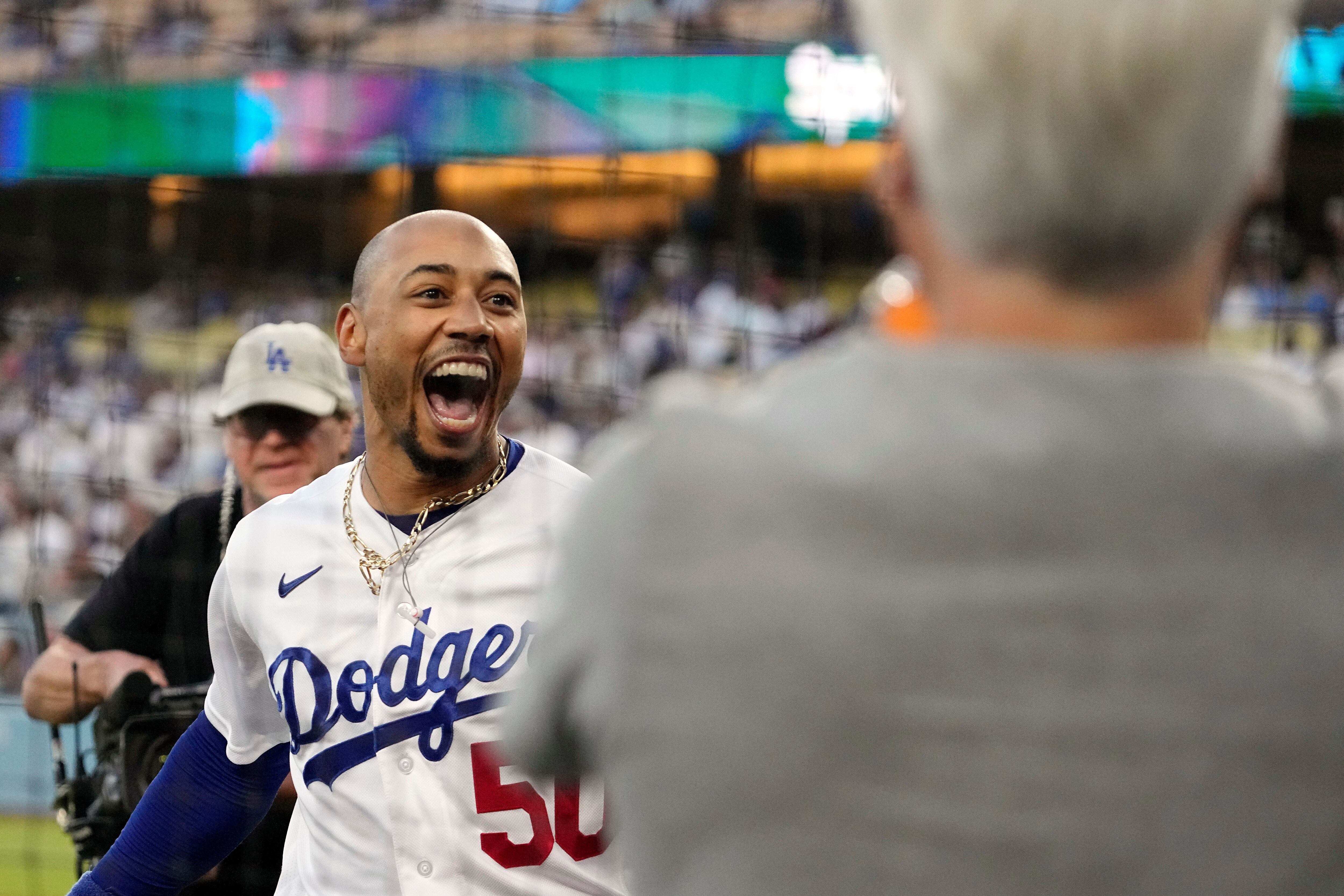 The Marlins slug 5 homers and snap the Dodgers' 11-game winning