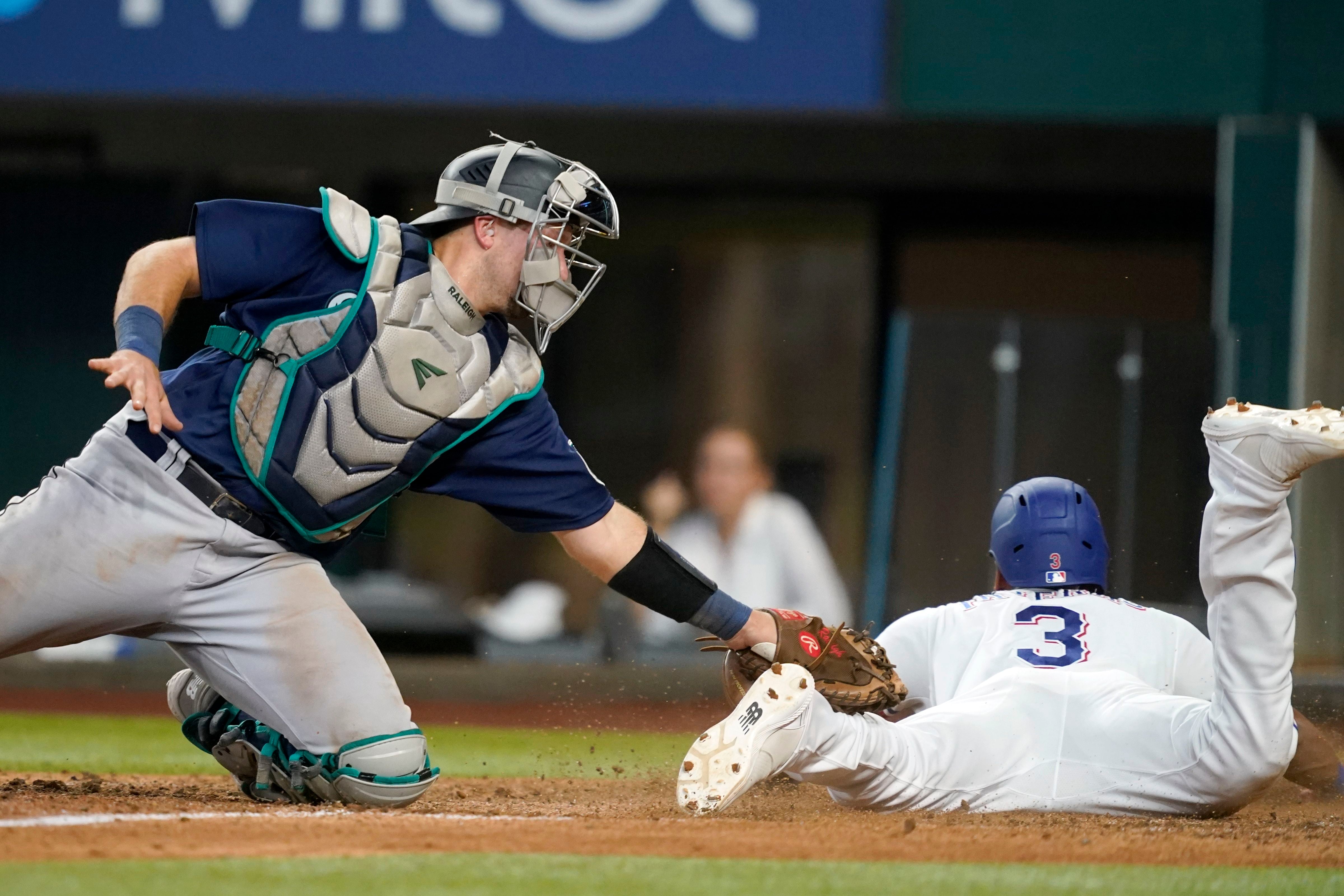 Mariners win 13th in row, top Texas 3-2 in 10 innings - The San Diego  Union-Tribune