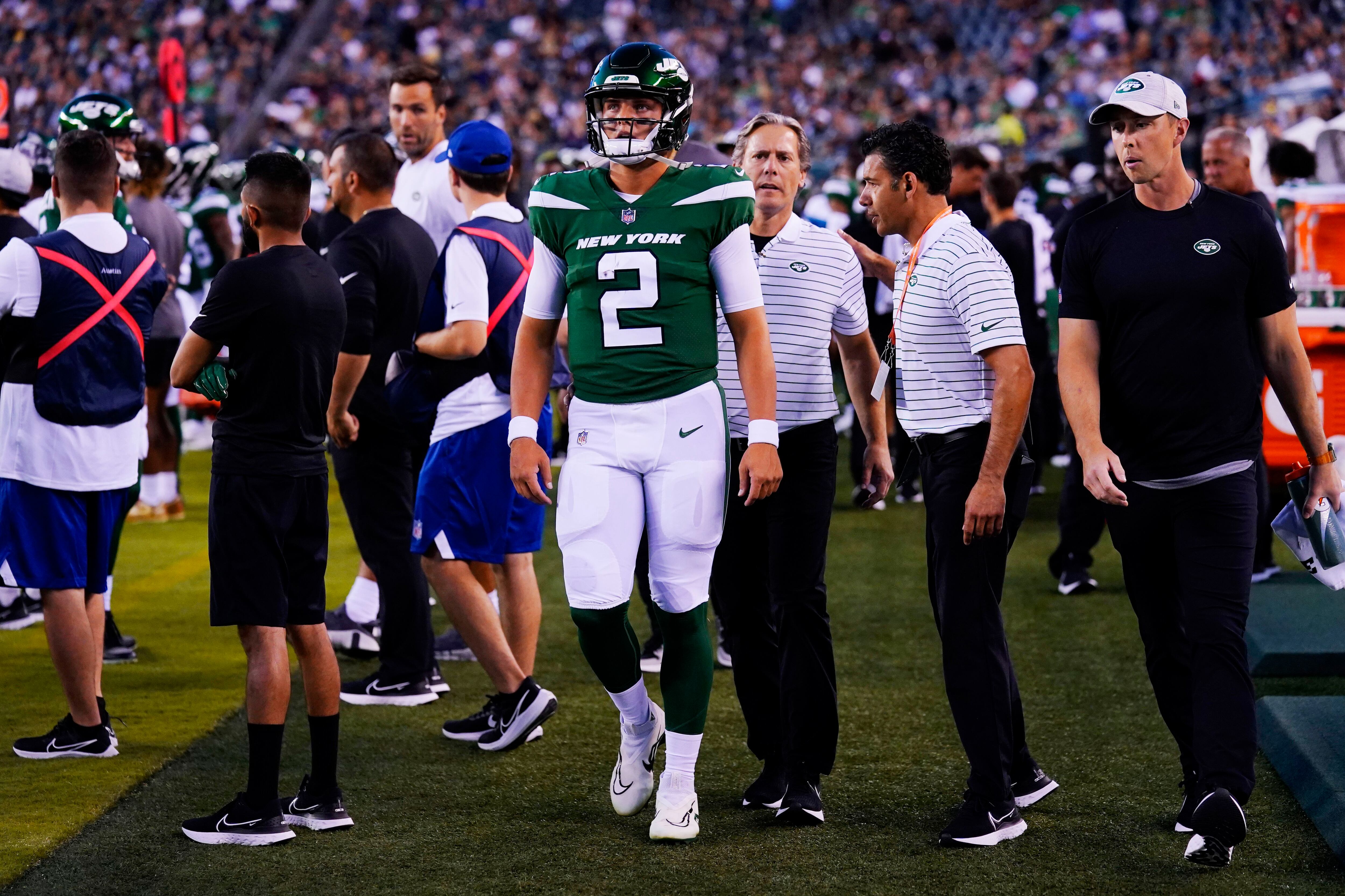 New York Jets WR Elijah Moore celebrates after Braxton Berrios score