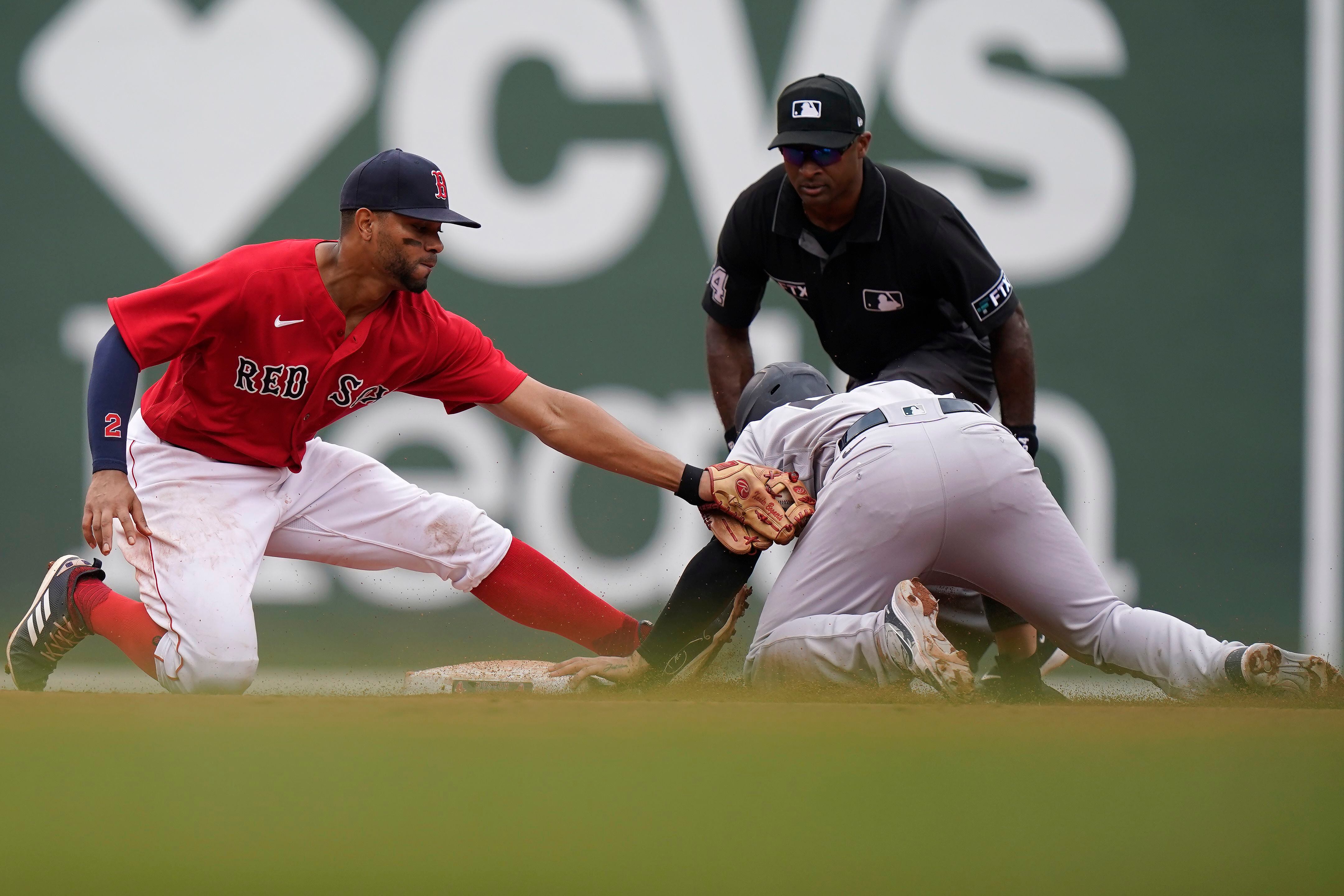 J.D. Martinez gets a breather amid prolonged power outage - The Boston Globe