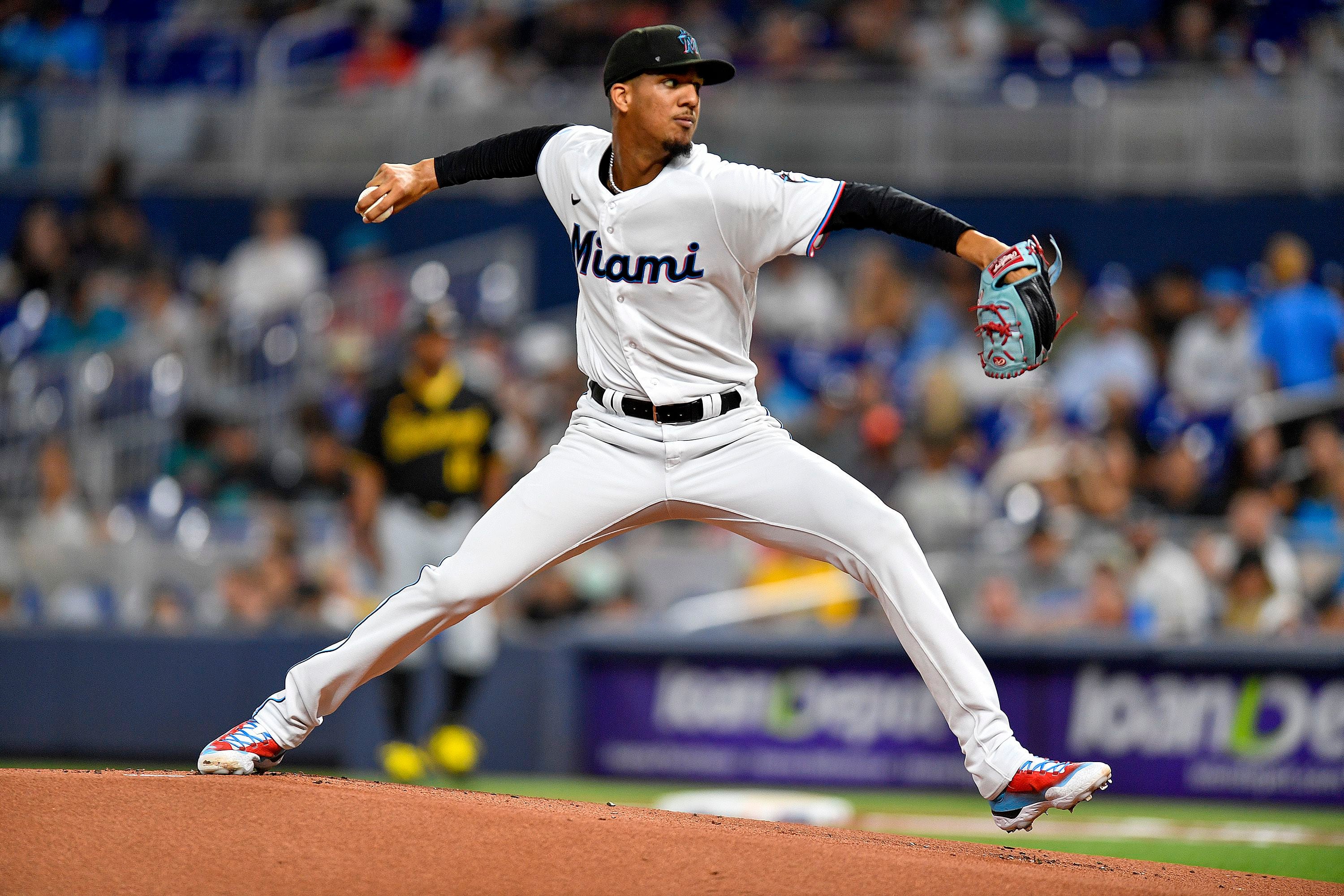 Rangers still looking strong with Al West leading after deGrom's