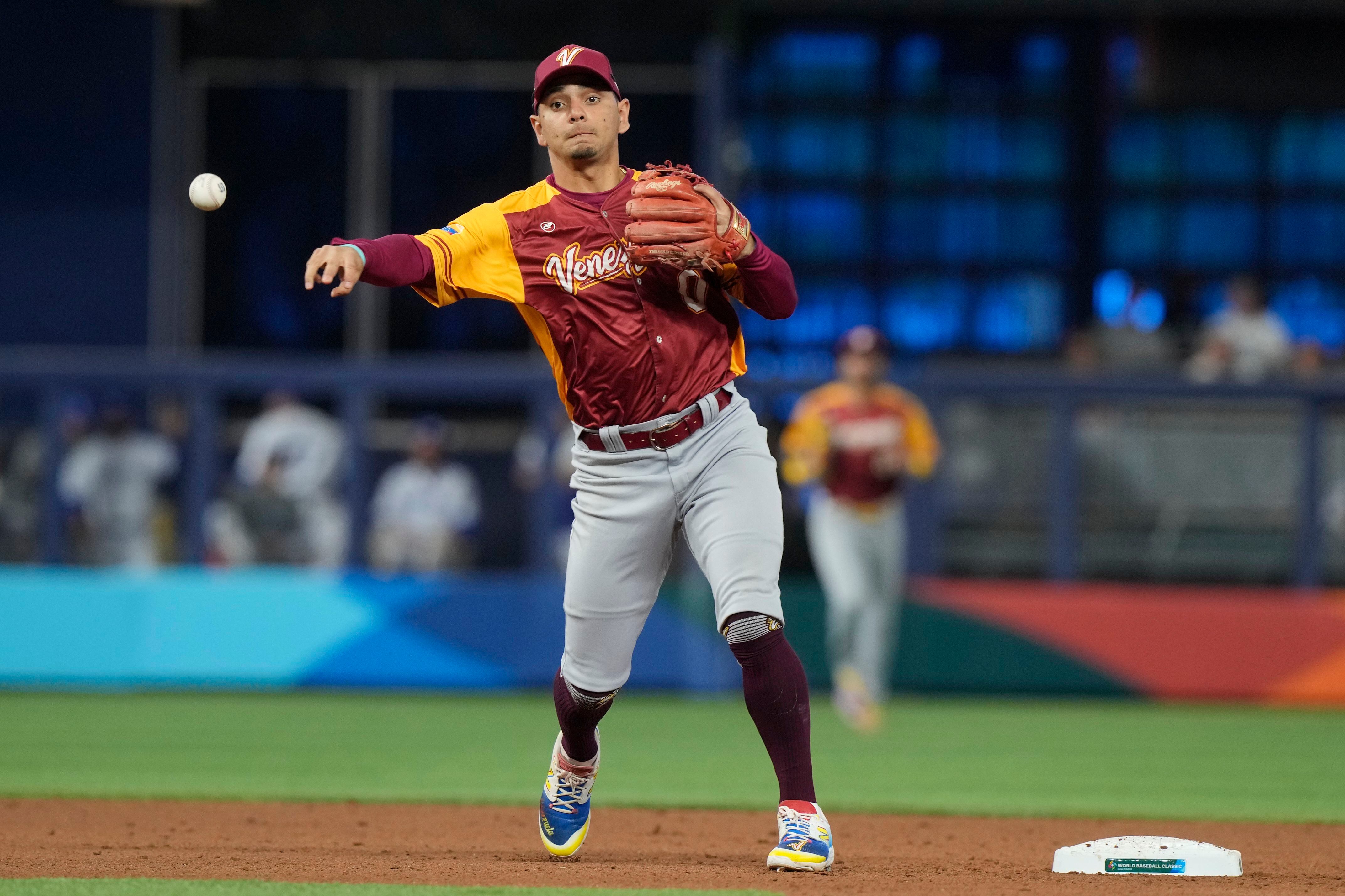 USA thrash Cuba to reach World Baseball Classic final as protesters invade  field, World Baseball Classic