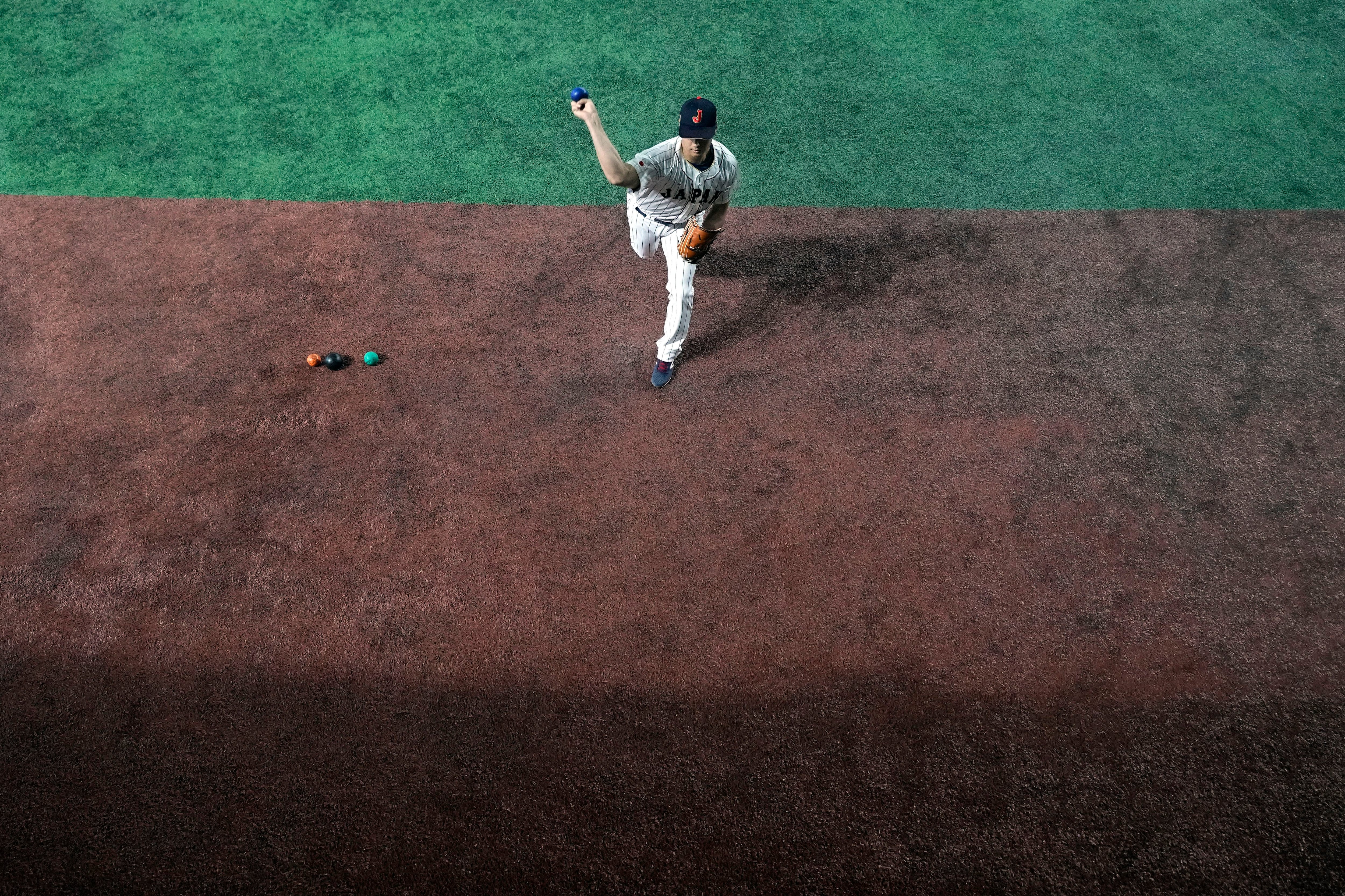 Shohei Ohtani gave Lars Nootbaar a SEIKO watch which Shohei was actually  wearing as a promise that he would represent Japan again in 2026. :  r/baseball