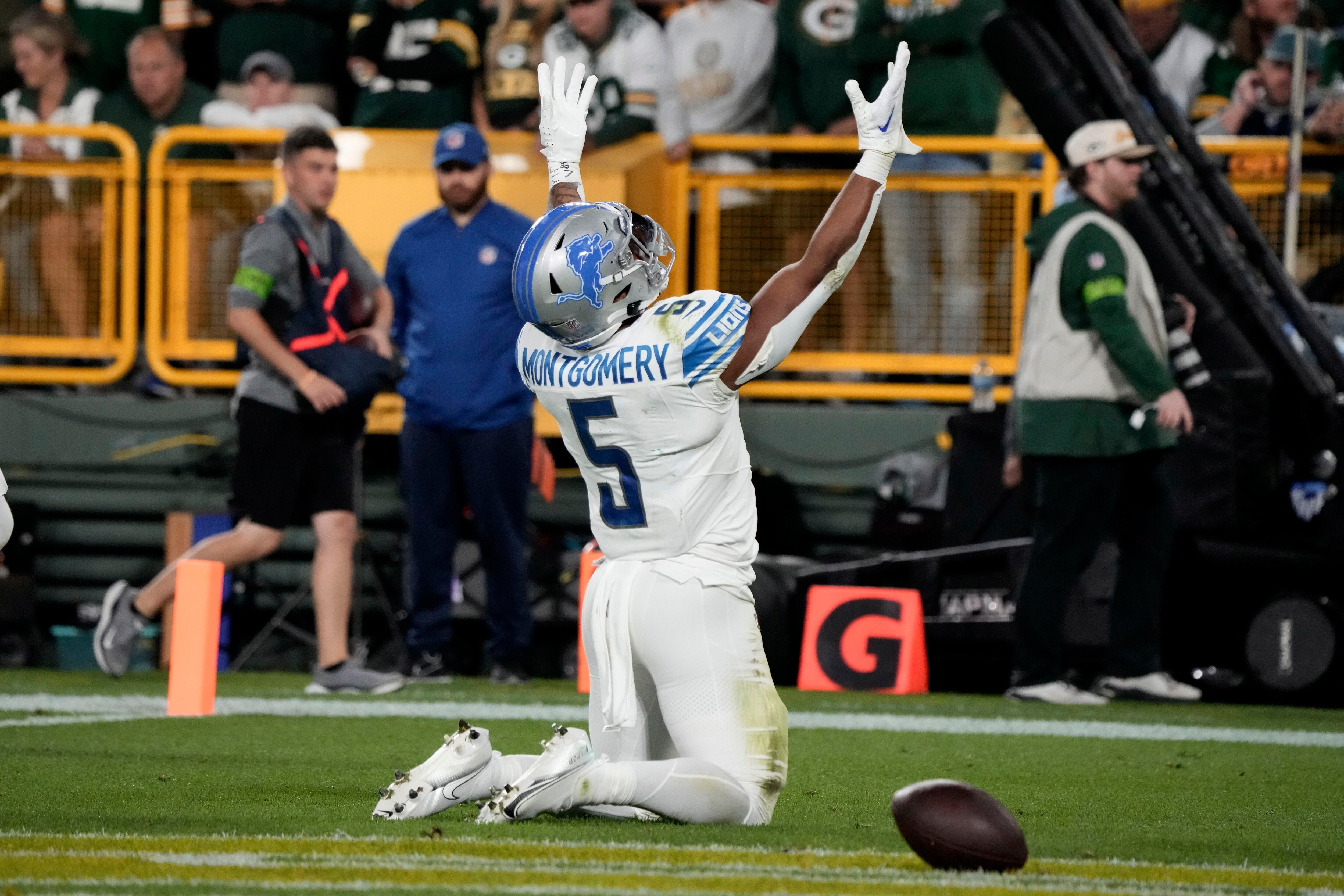 Photo gallery from Lions' win over Packers at Lambeau Field – The Oakland  Press