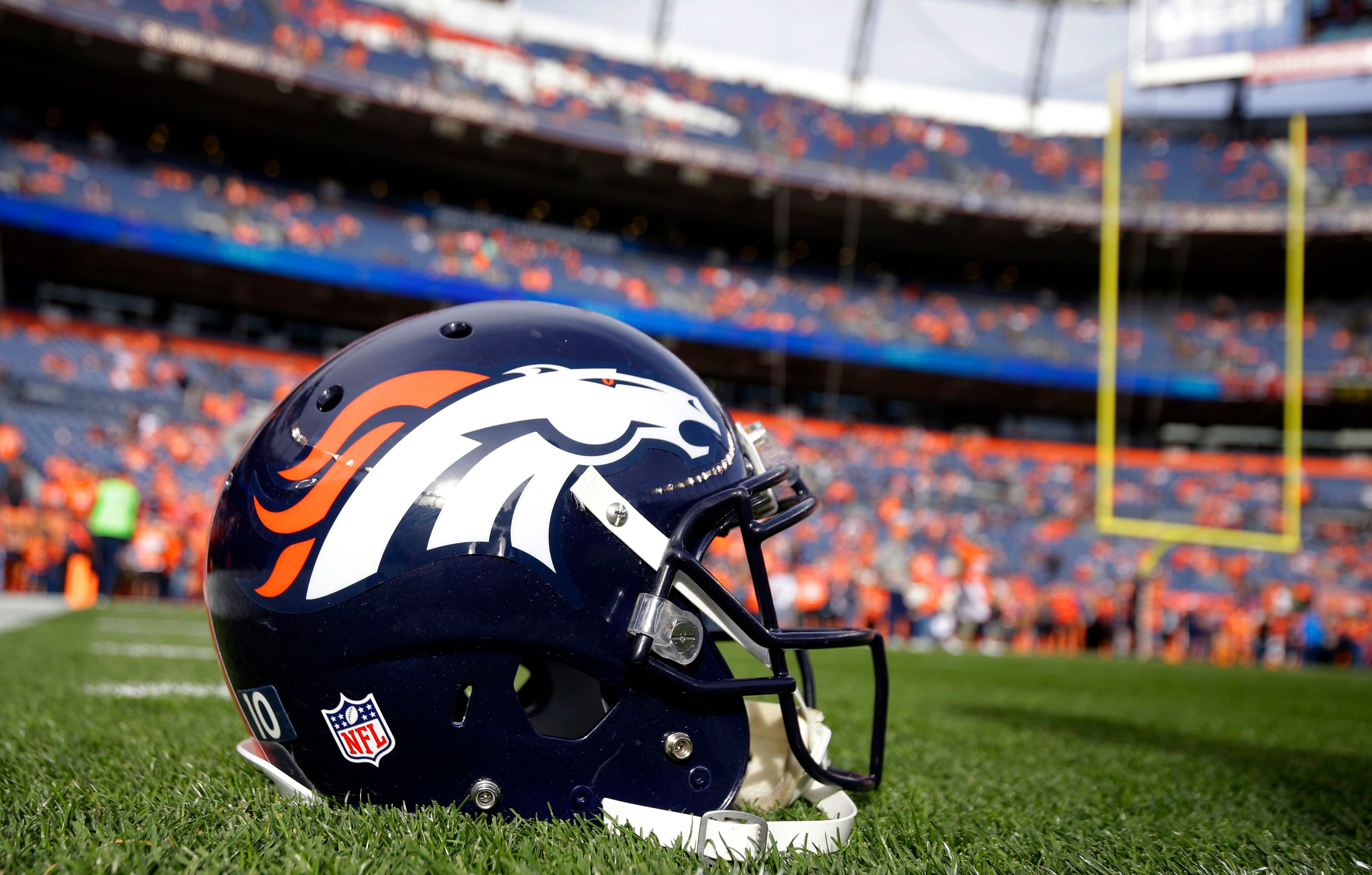 200+] Denver Broncos Wallpapers