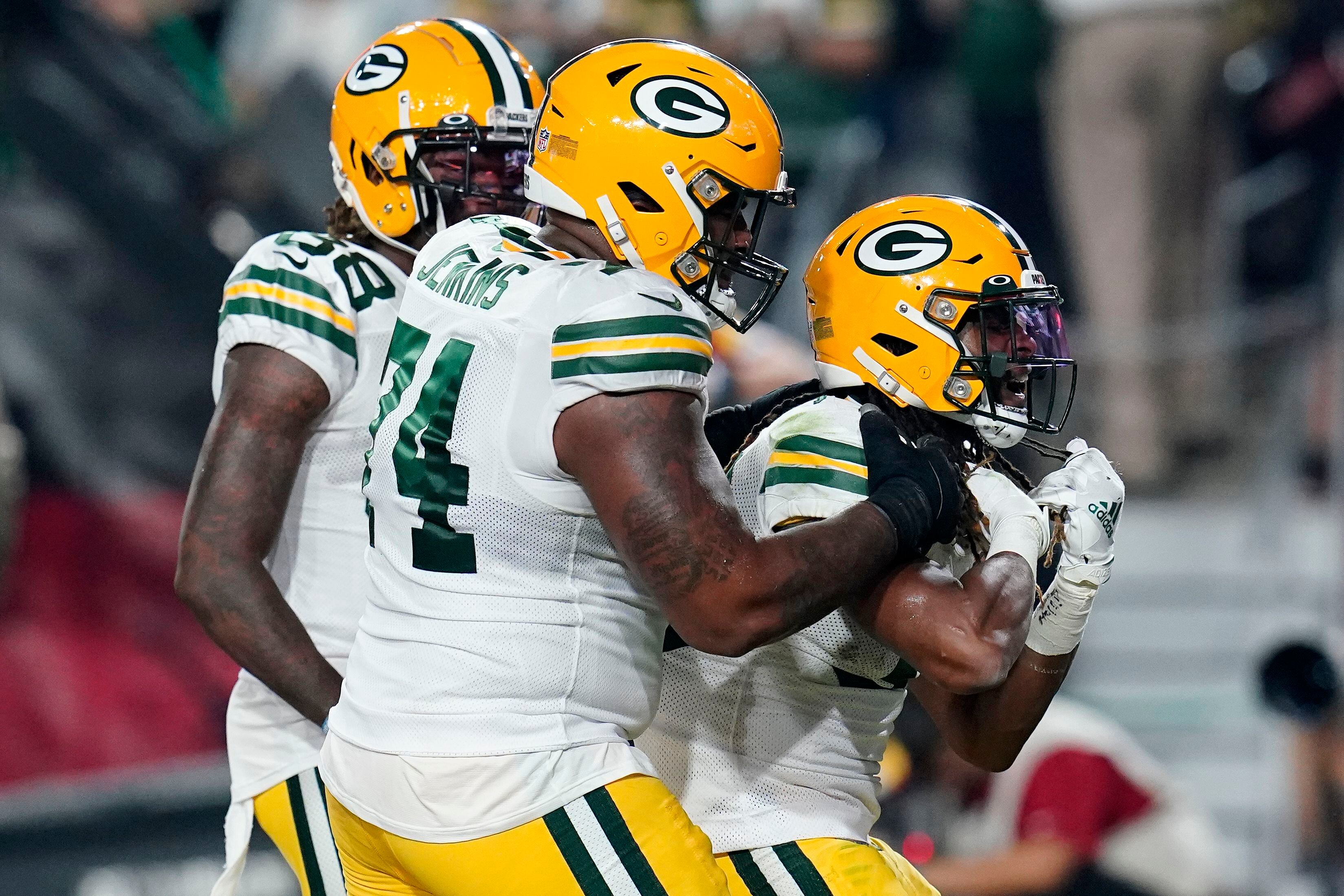 Late interception wins it for Packers, 24-21 over Cardinals