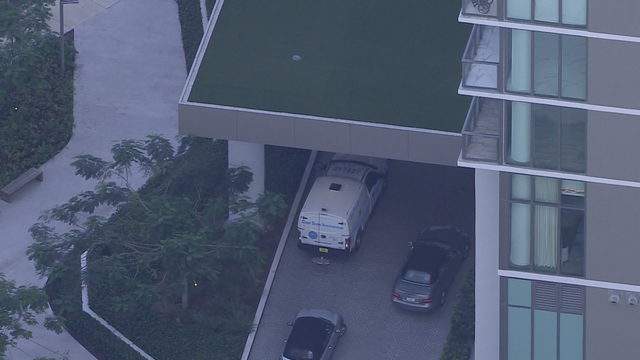 1 In Custody After 2 Women Found Dead In Miami High Rise 2360