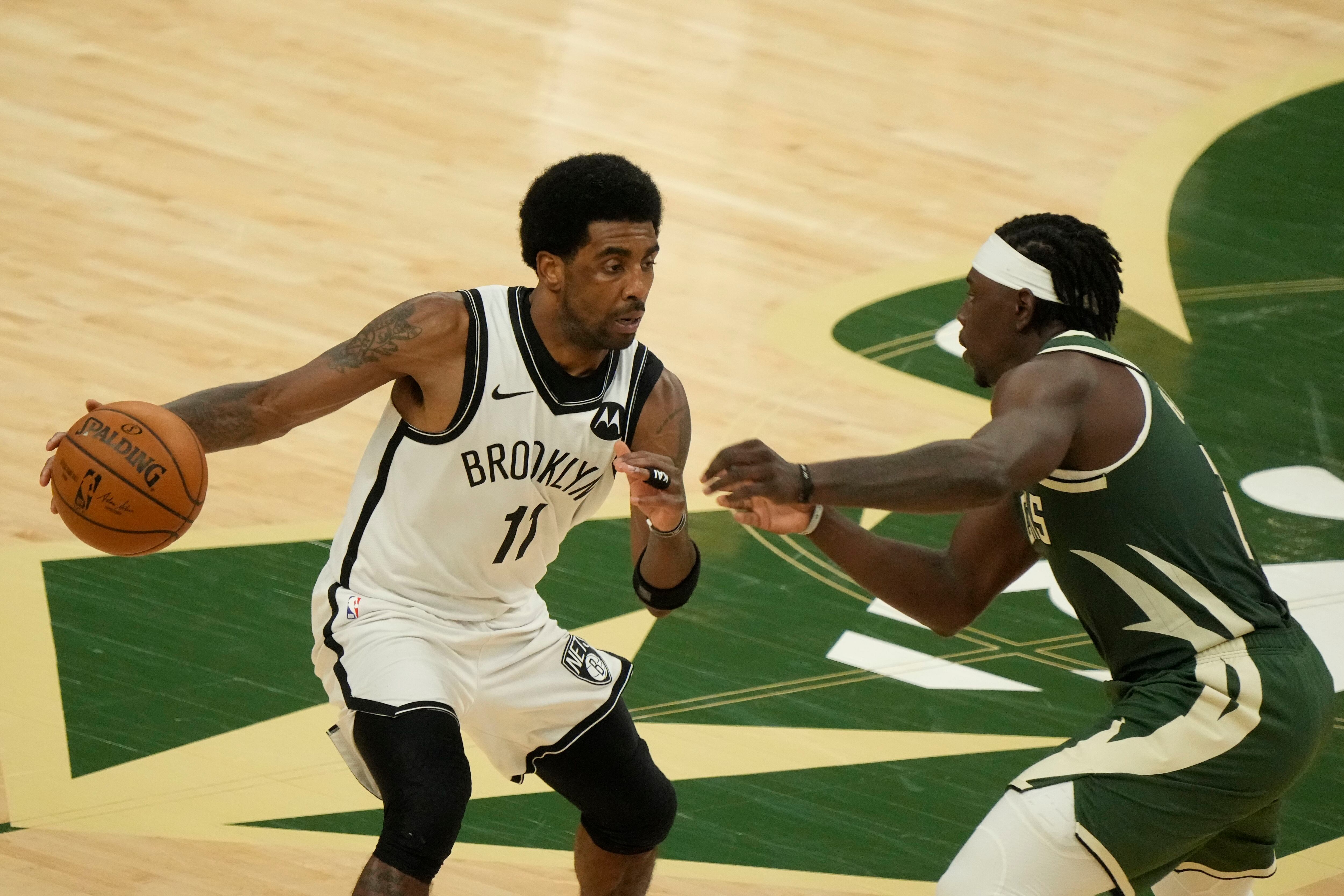 Packers Za'Darius Smith, Aaron Jones the stars of Bucks Game 3 crowd