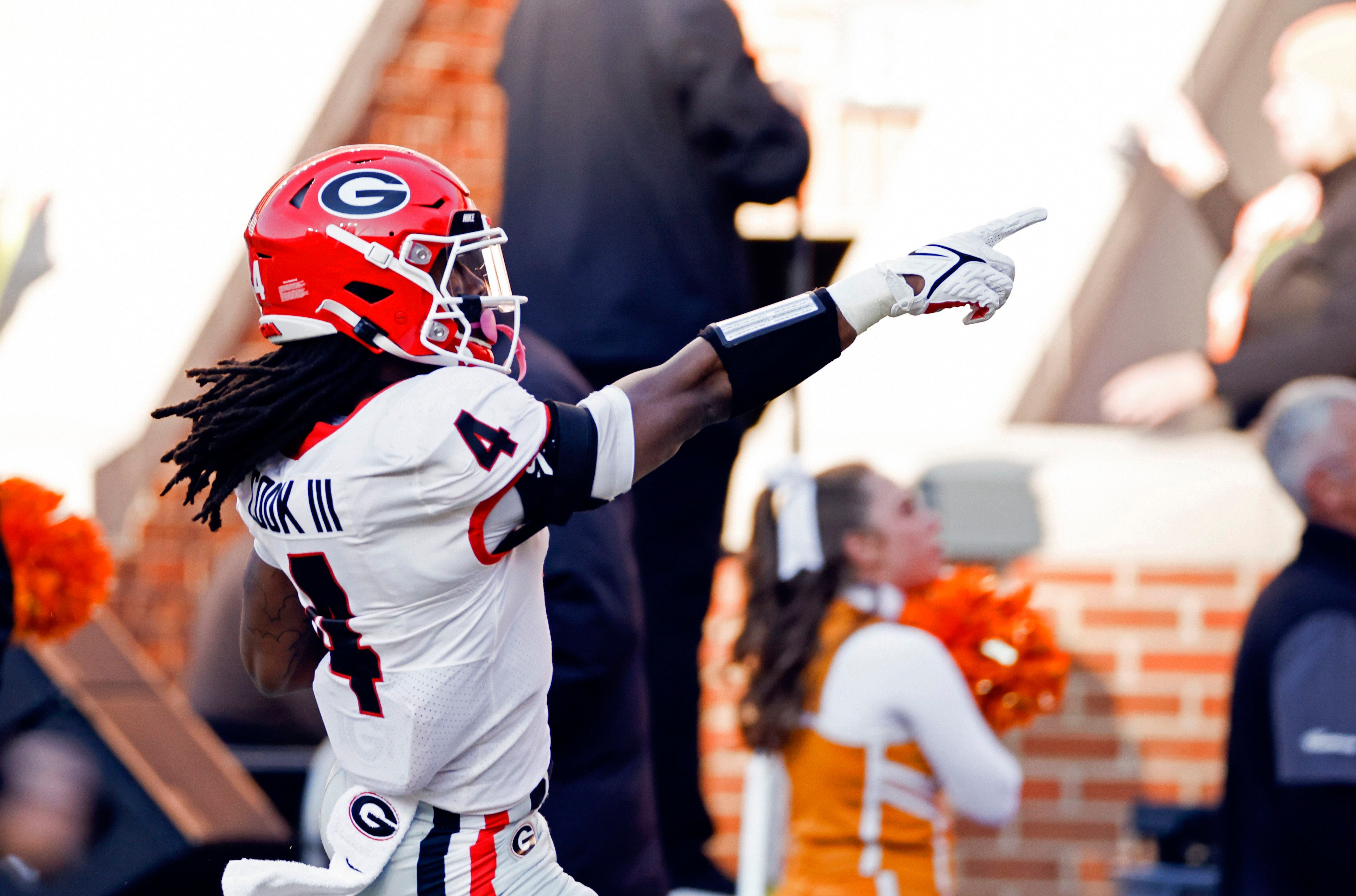 Georgia Football LB, Channing Tindall Runs 40-Yard Dash - Sports