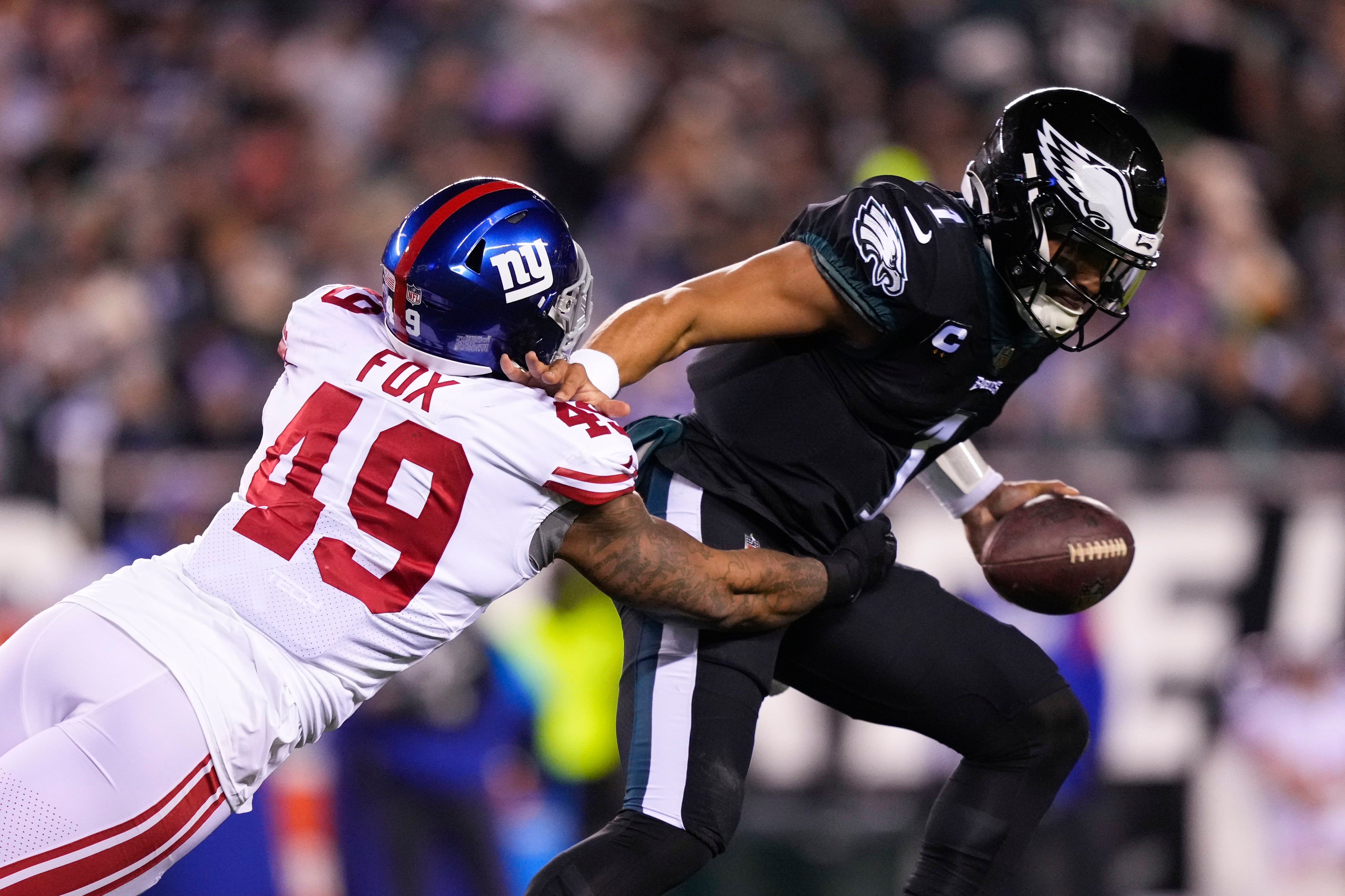 Close friends of Tomon Fox's family loved Giants rookie's preseason hit