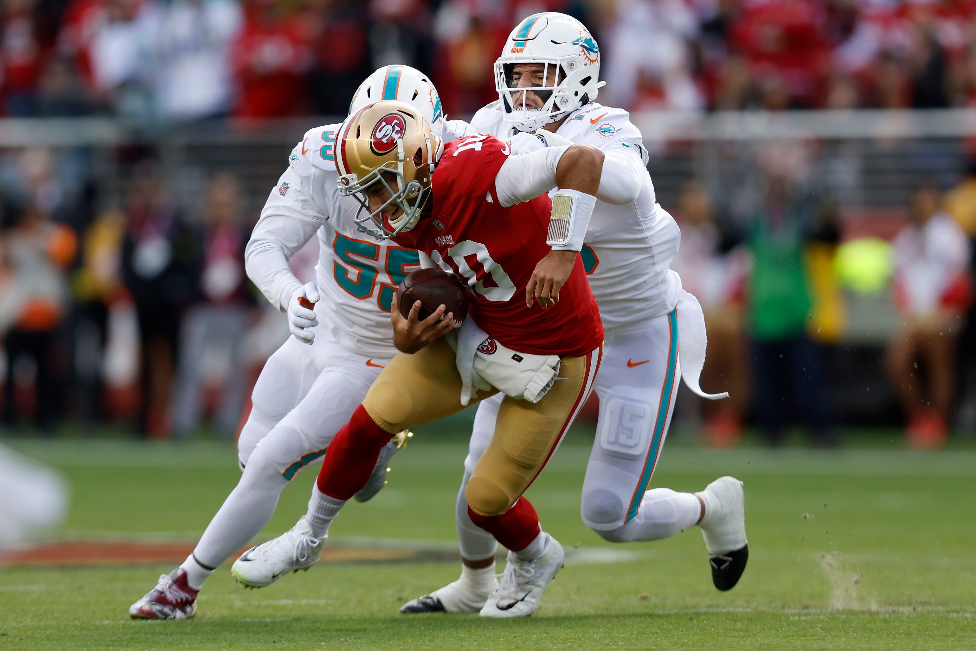 Dolphins fall to 49ers; Garoppolo breaks foot