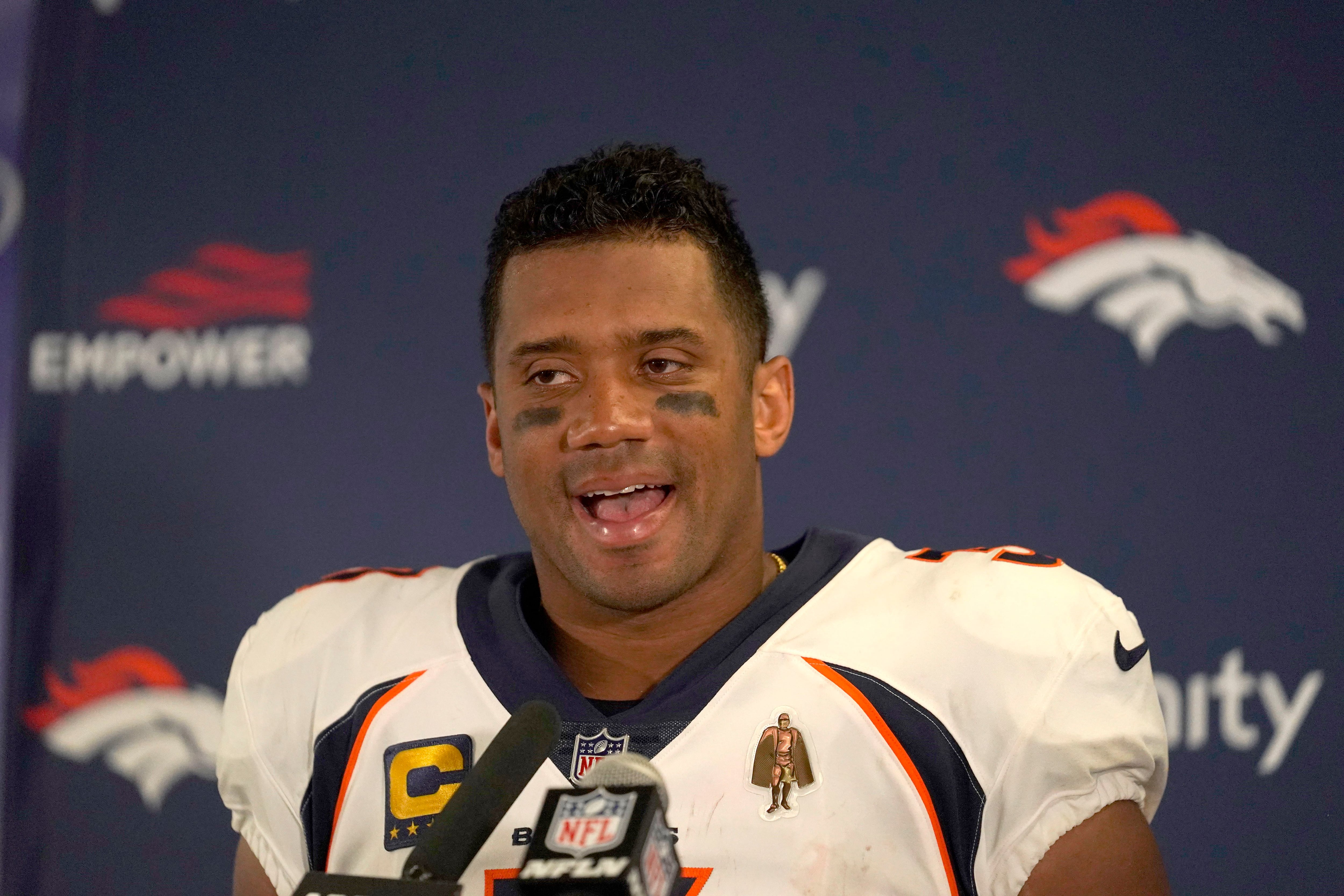 Russell Wilson throws 3 TDs, Broncos rally from 21 down to top