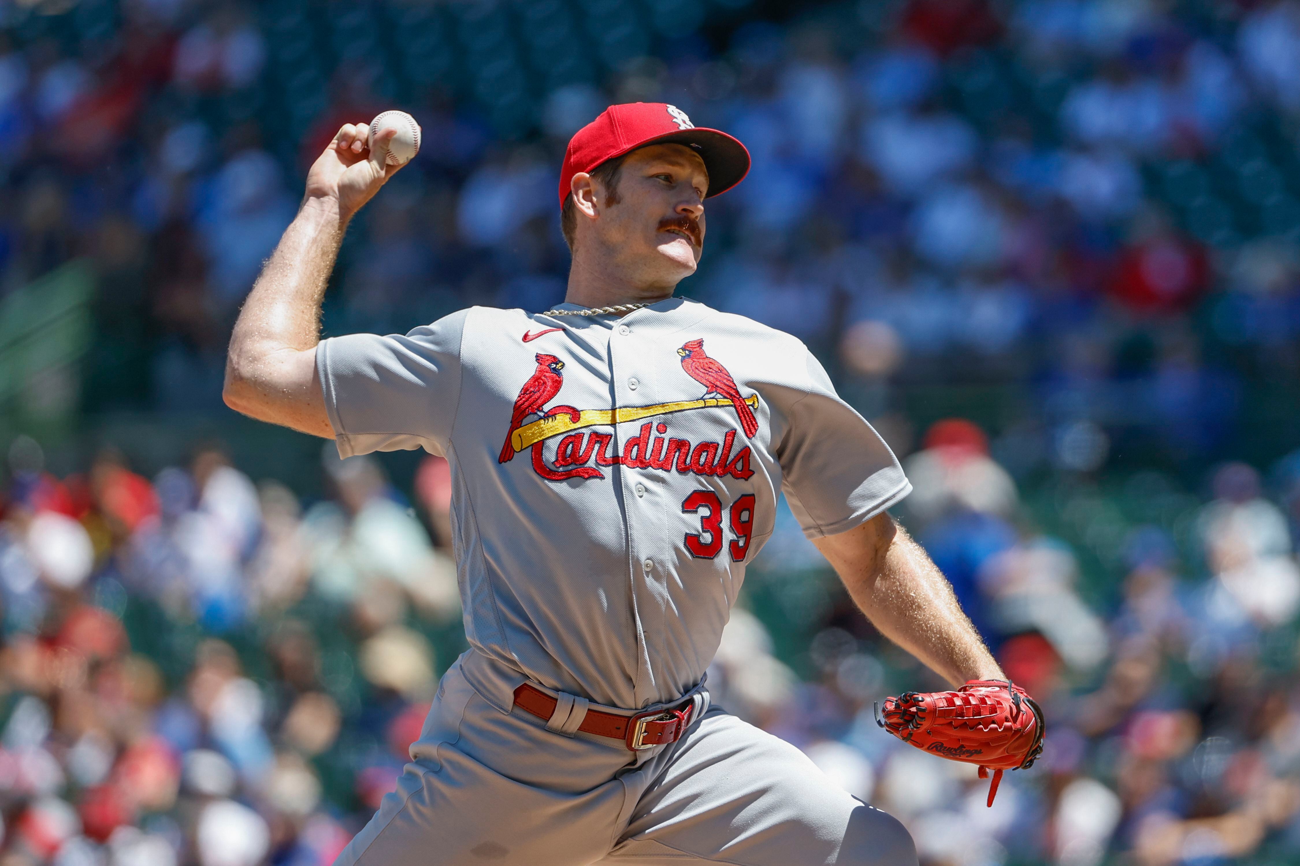 Goldschmidt homers, runs hit streak to 25 as Cards beat Cubs