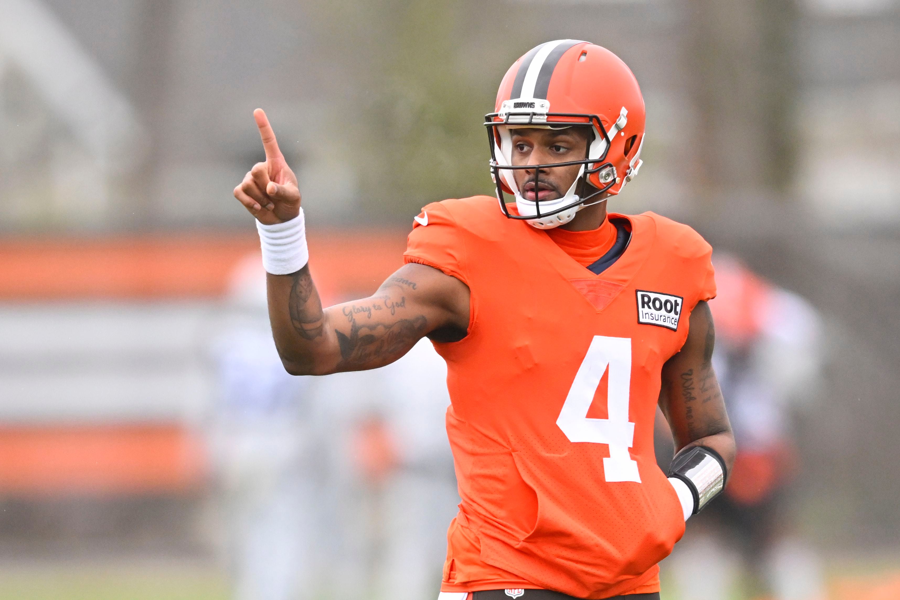 Deshaun Watson leads the Browns to a pair of TDs in a 33-32