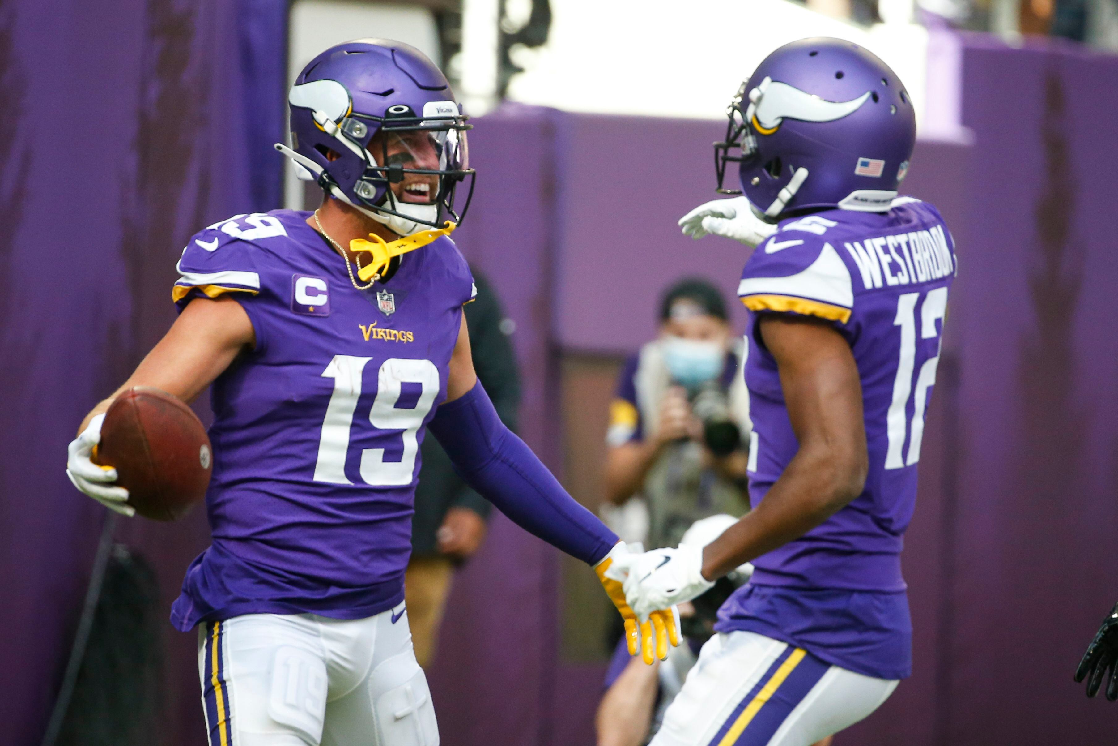 Cousins, Vikings cruise 30-17, end skid vs. Seahawks