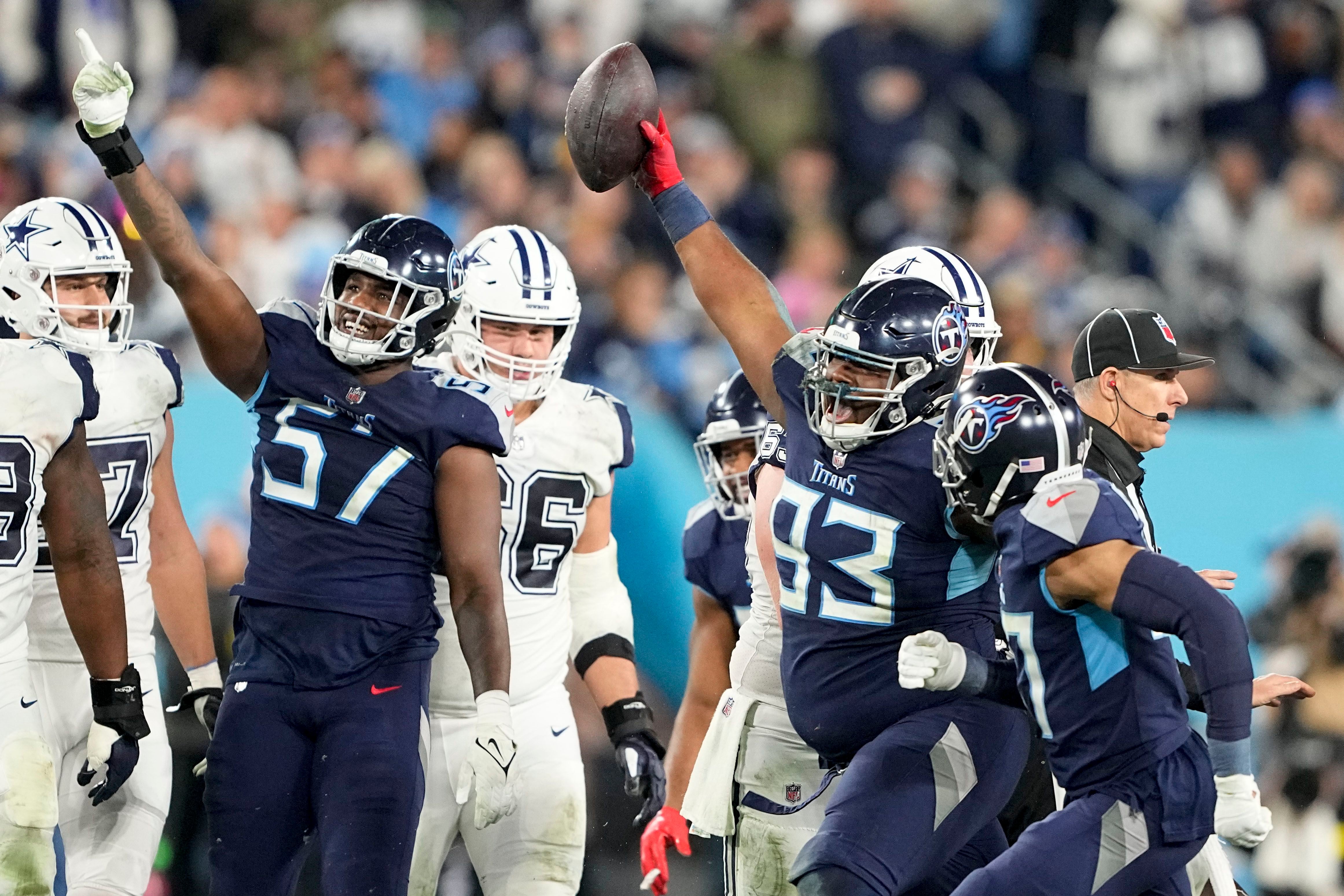 Dallas Cowboys 27-13 Tennessee Titans, Schultz scores two