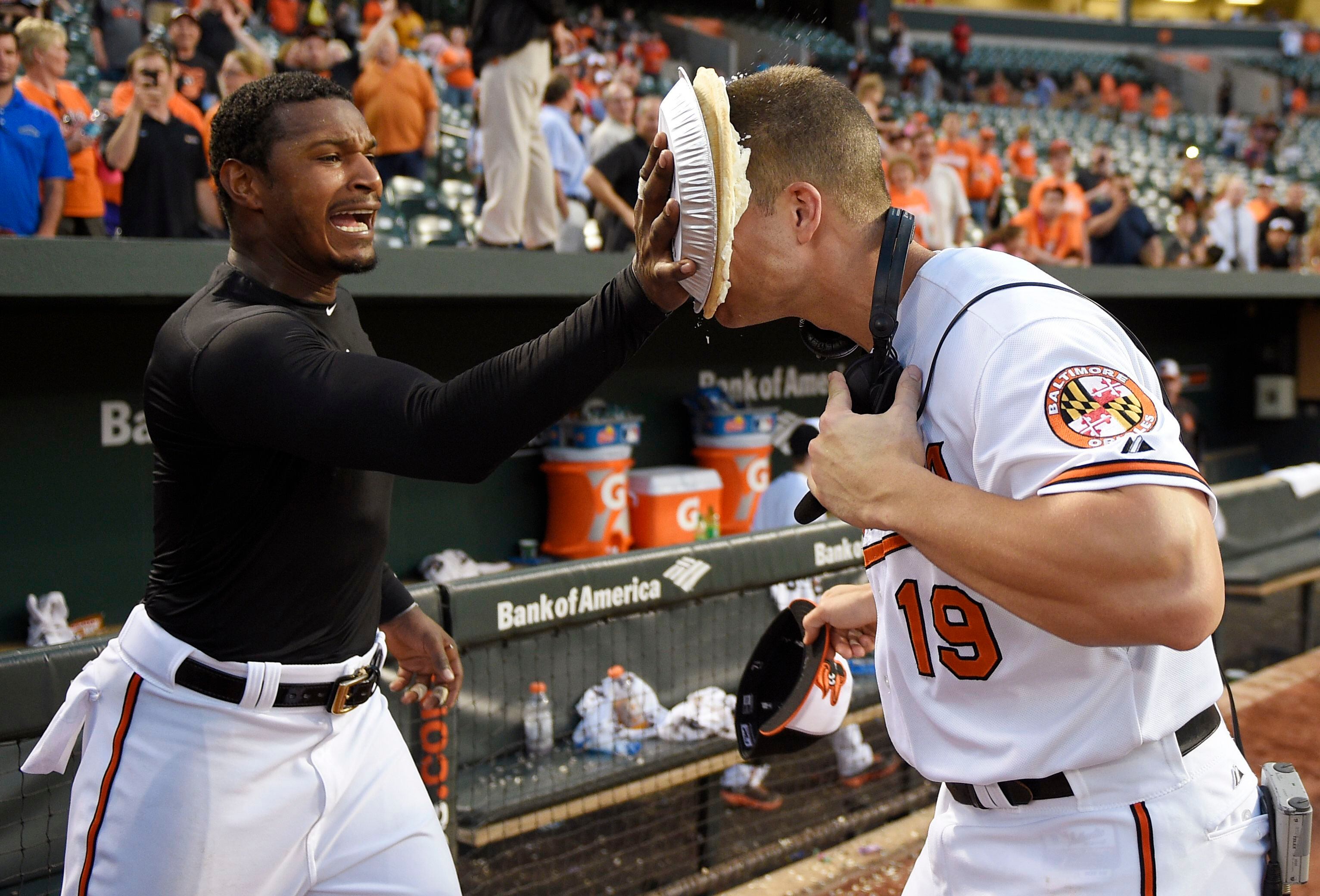 Former Texas Rangers Slugger Chris Davis' Bonilla-Style Retirement