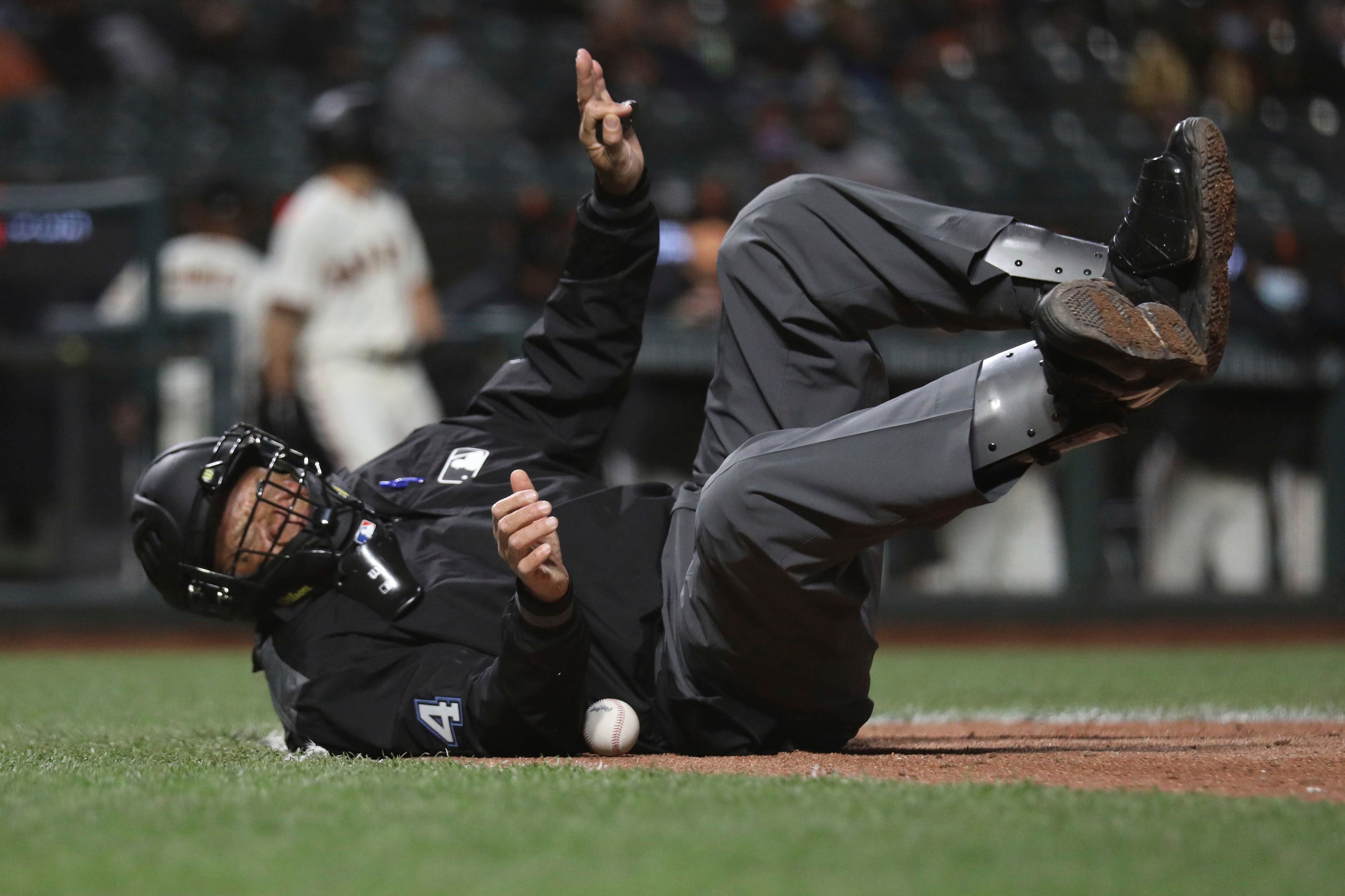 SF Giants acquire OF Mike Tauchman from Yankees for LHP Wandy Peralta