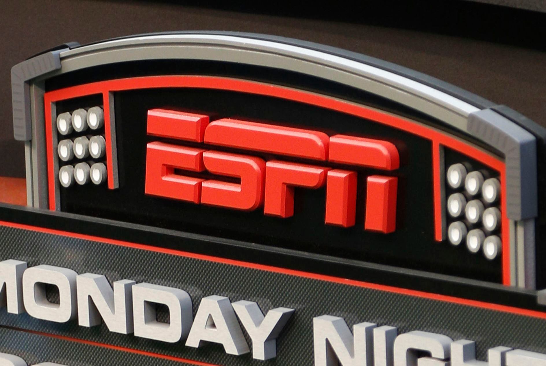 Twitter/X users to ESPN: Stop showing ABC's MNF game on half of screen