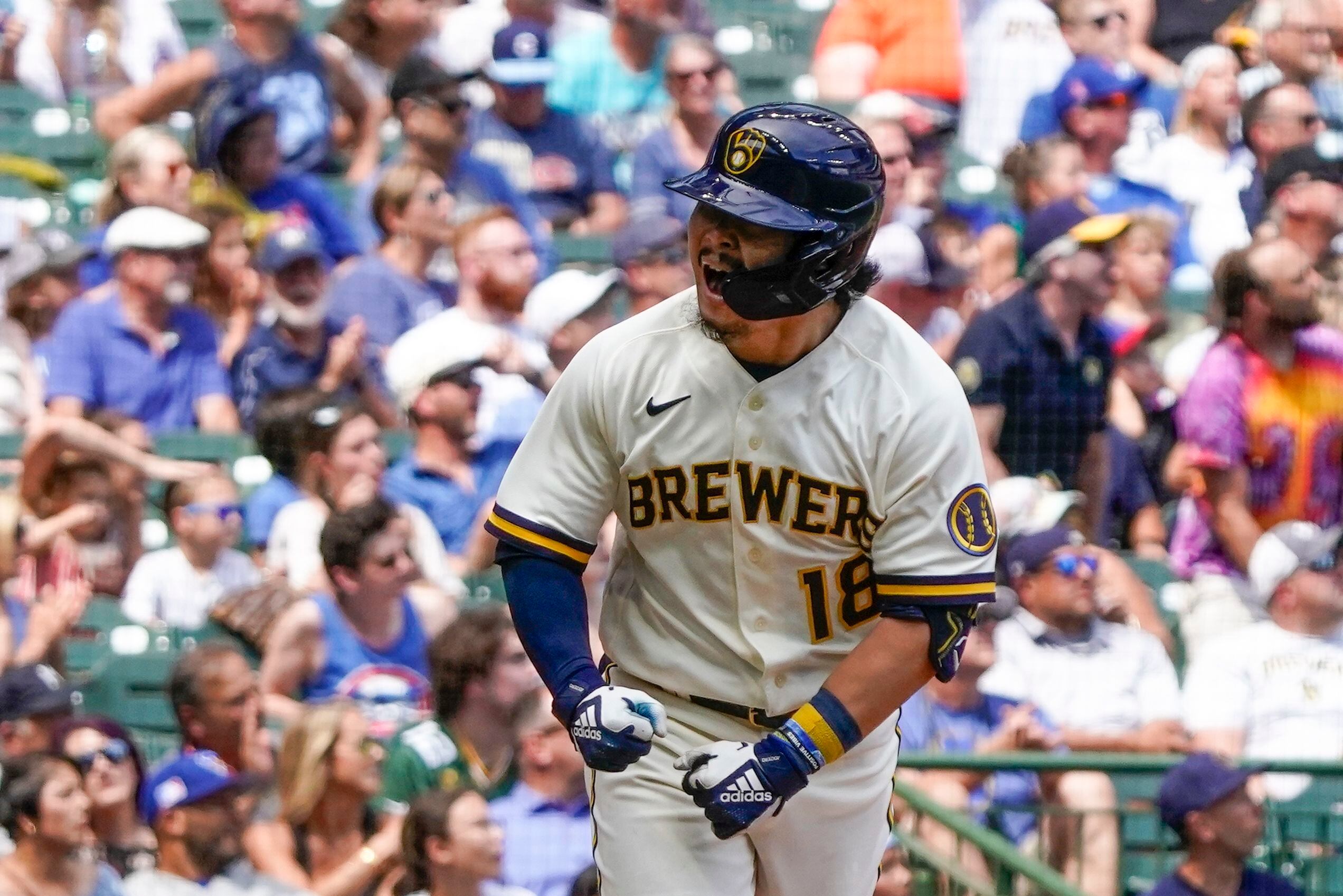 Keston Hiura homers twice as Brewers beat Cubs 5-2