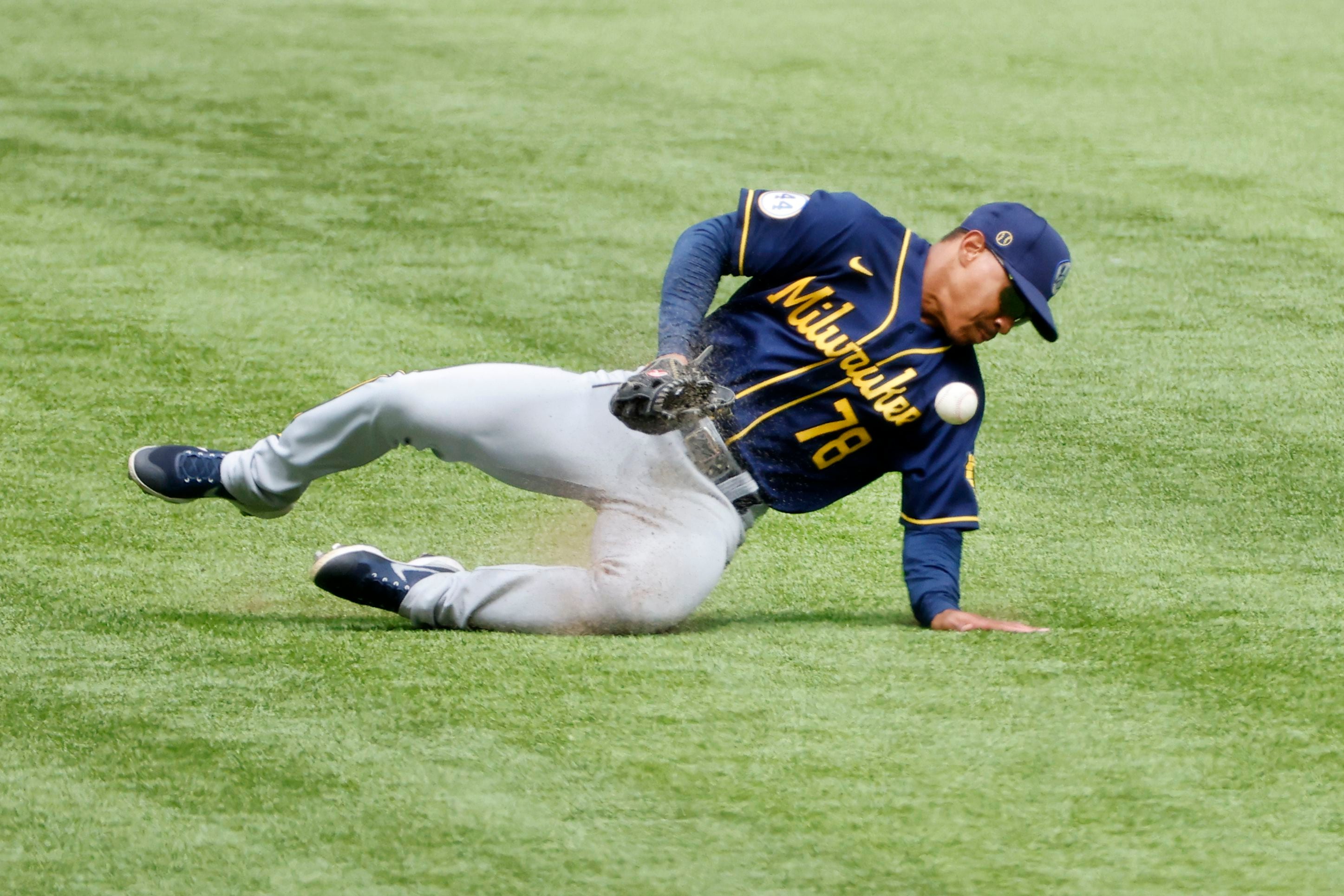 Betts hits 2 HRs in final spring training game of the year