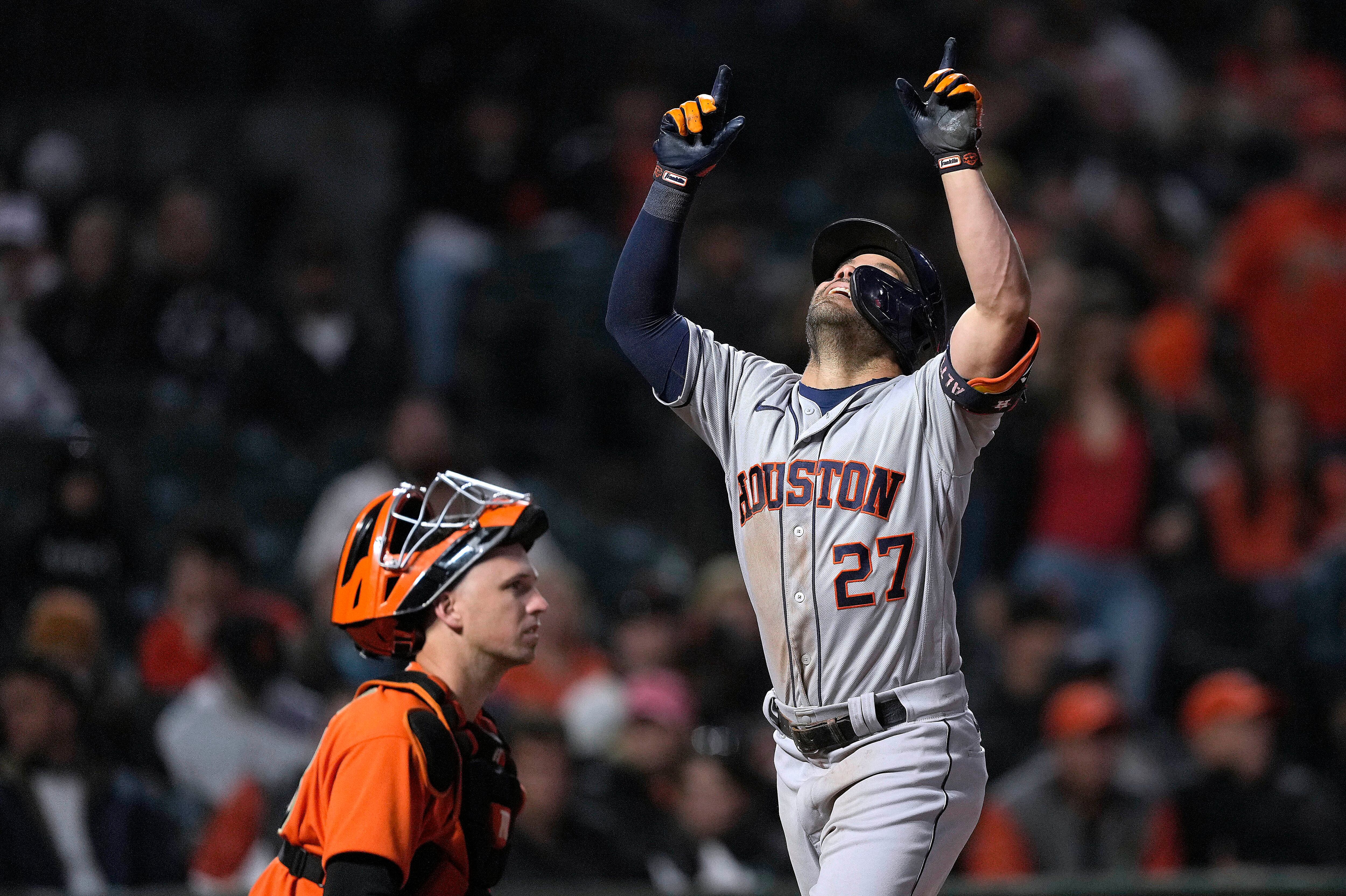 Kris Bryant and Giants pull off their biggest ninth-inning comeback since  1993 in win over D-Backs 