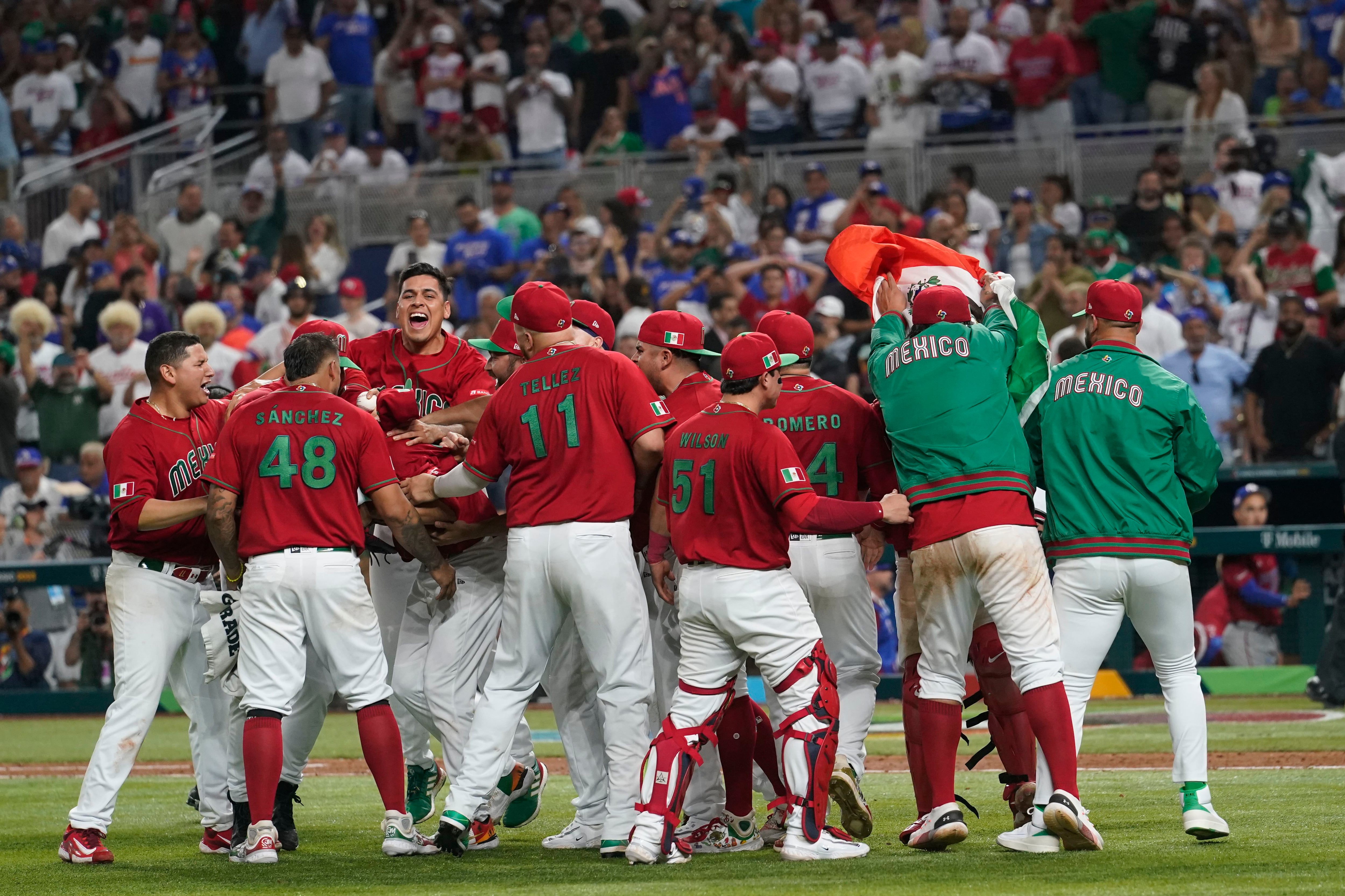 Urias leads Mexico 5-4 over Puerto Rico, into WBC semis - The Globe and Mail