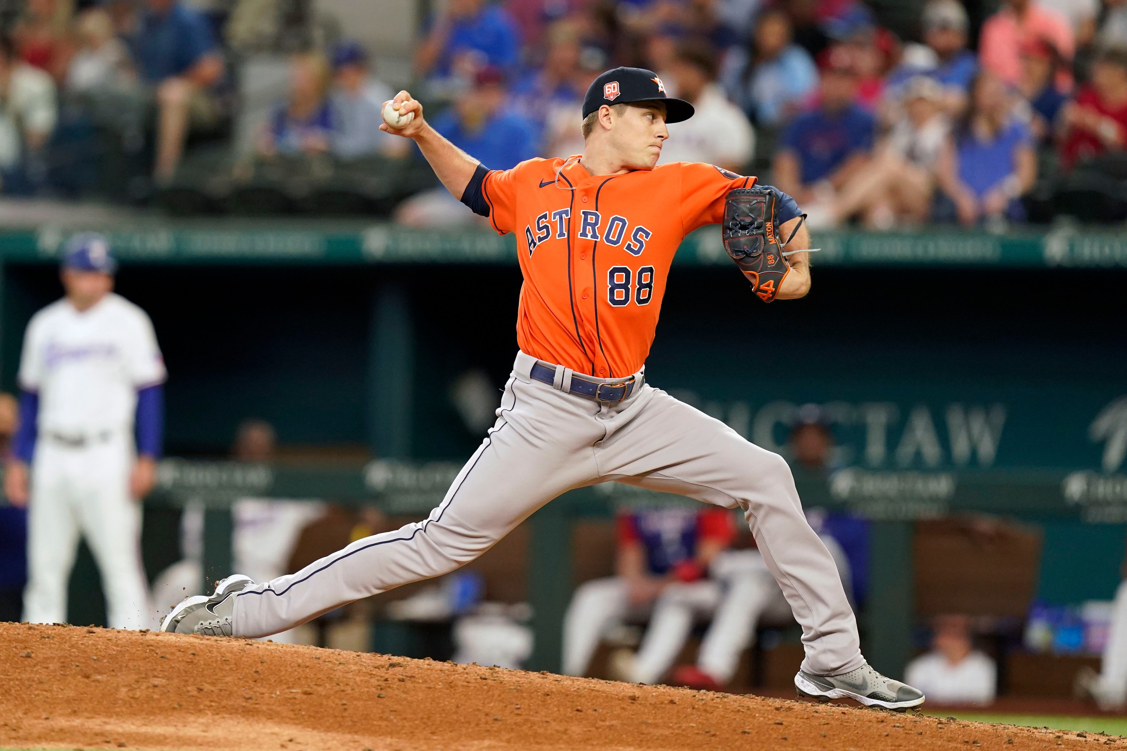 Tucker goes deep as Astros rally in 8th to beat Rangers 4-3