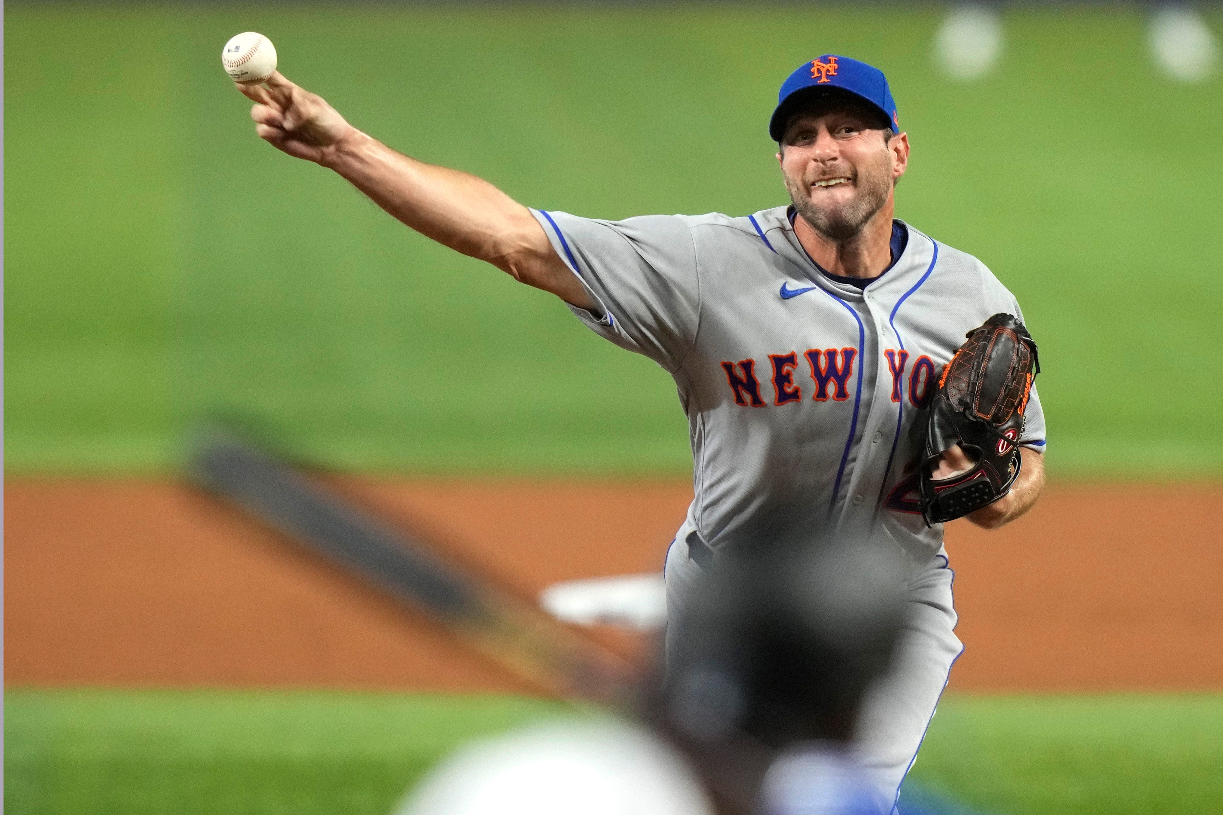 After 99 day lockout, Rangers' first day of spring training made