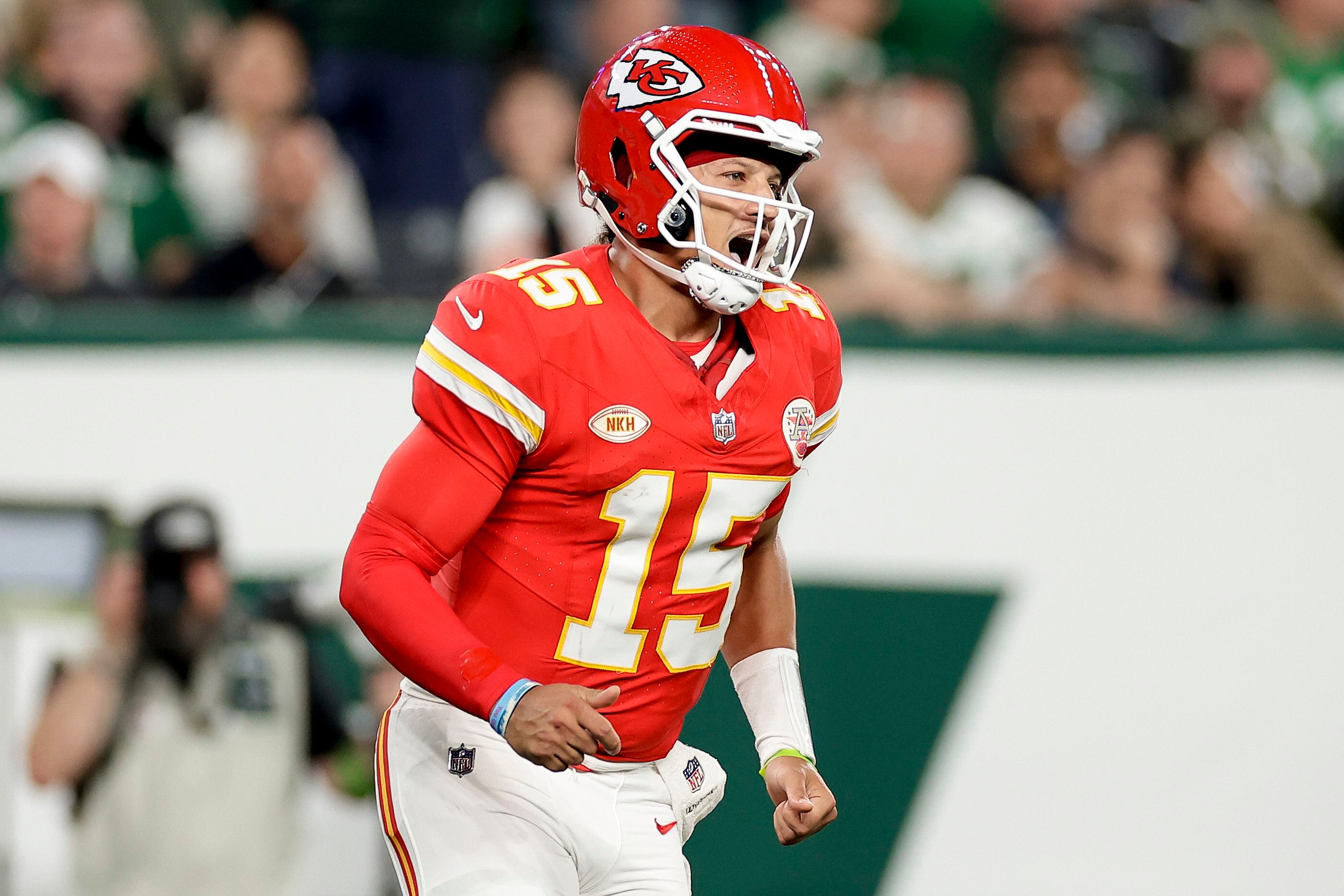 Chiefs QB Patrick Mahomes reveals thoughts on his latest jump pass