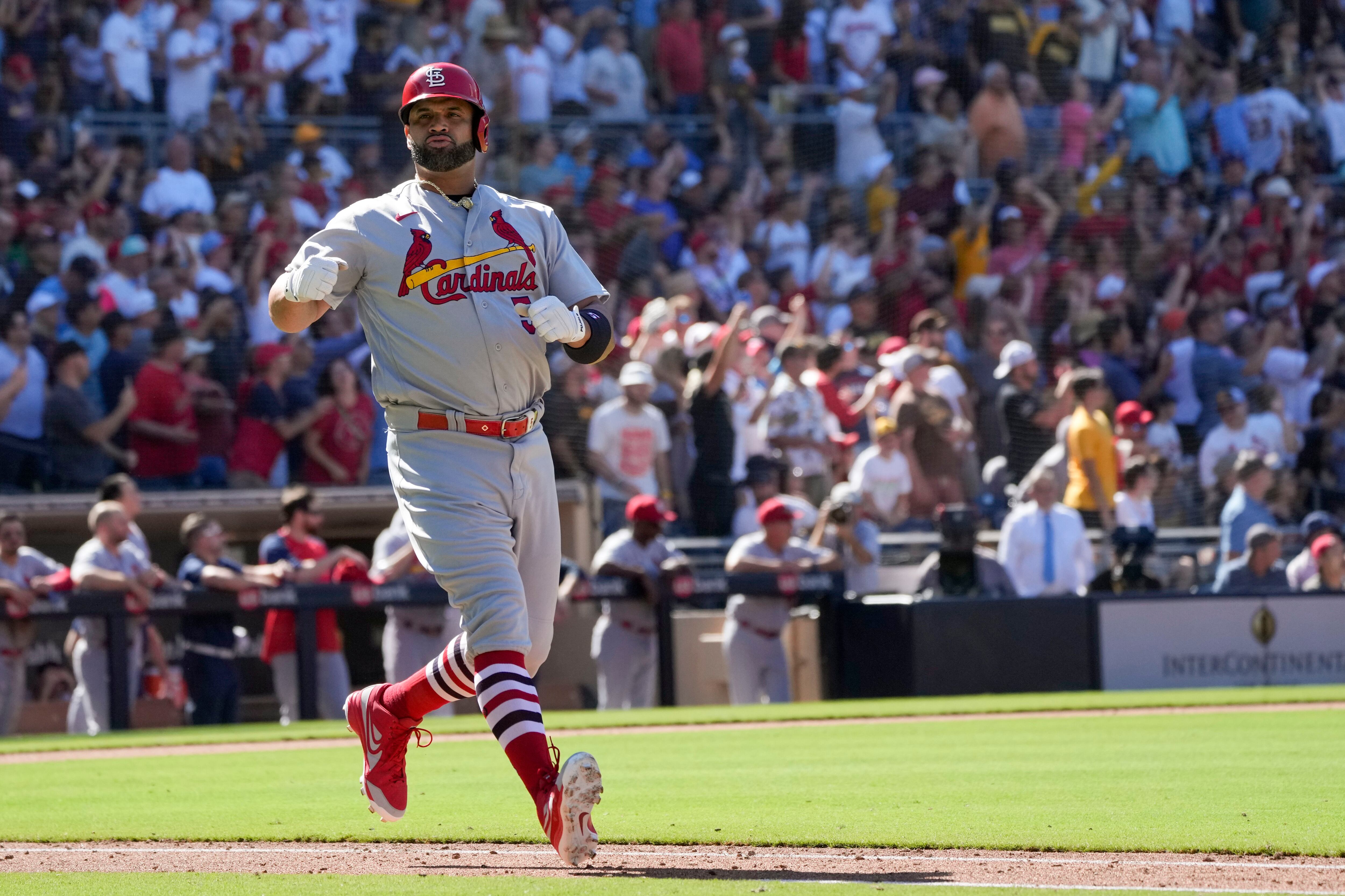 Donovan's grand slam carries Cardinals over Padres 5-4