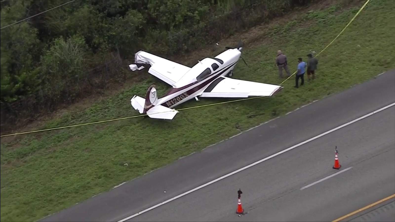 Caught on camera: Plane that made emergency landing clipped by truck on Alligator Alley