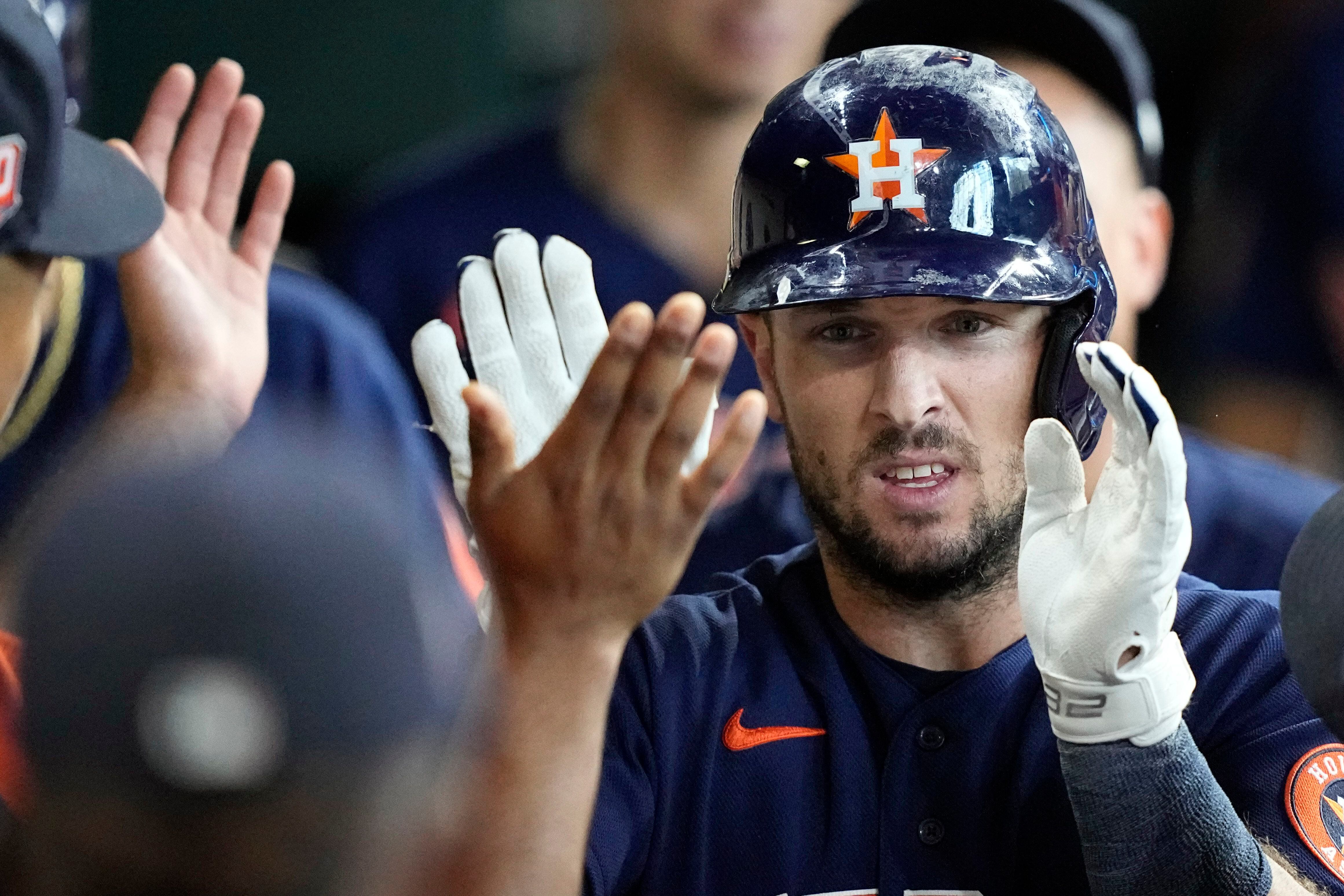 Astros' Verlander Exits Sunday's Game Early with Right Calf Discomfort -  Fastball