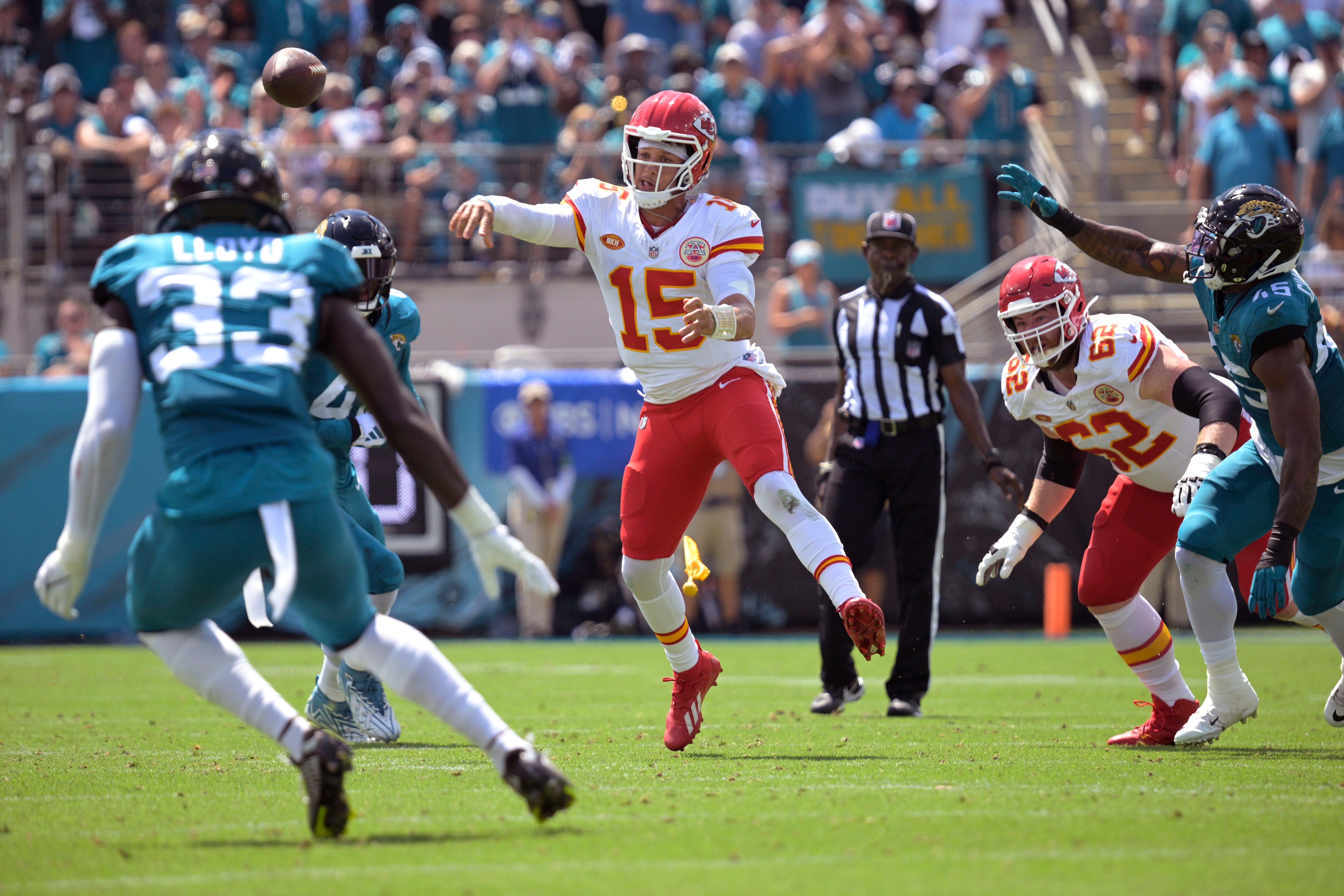 Chiefs overcome mistakes to beat Jaguars 17-9, Kansas City's 3rd win vs.  Jacksonville in 10 months, Pro Sports