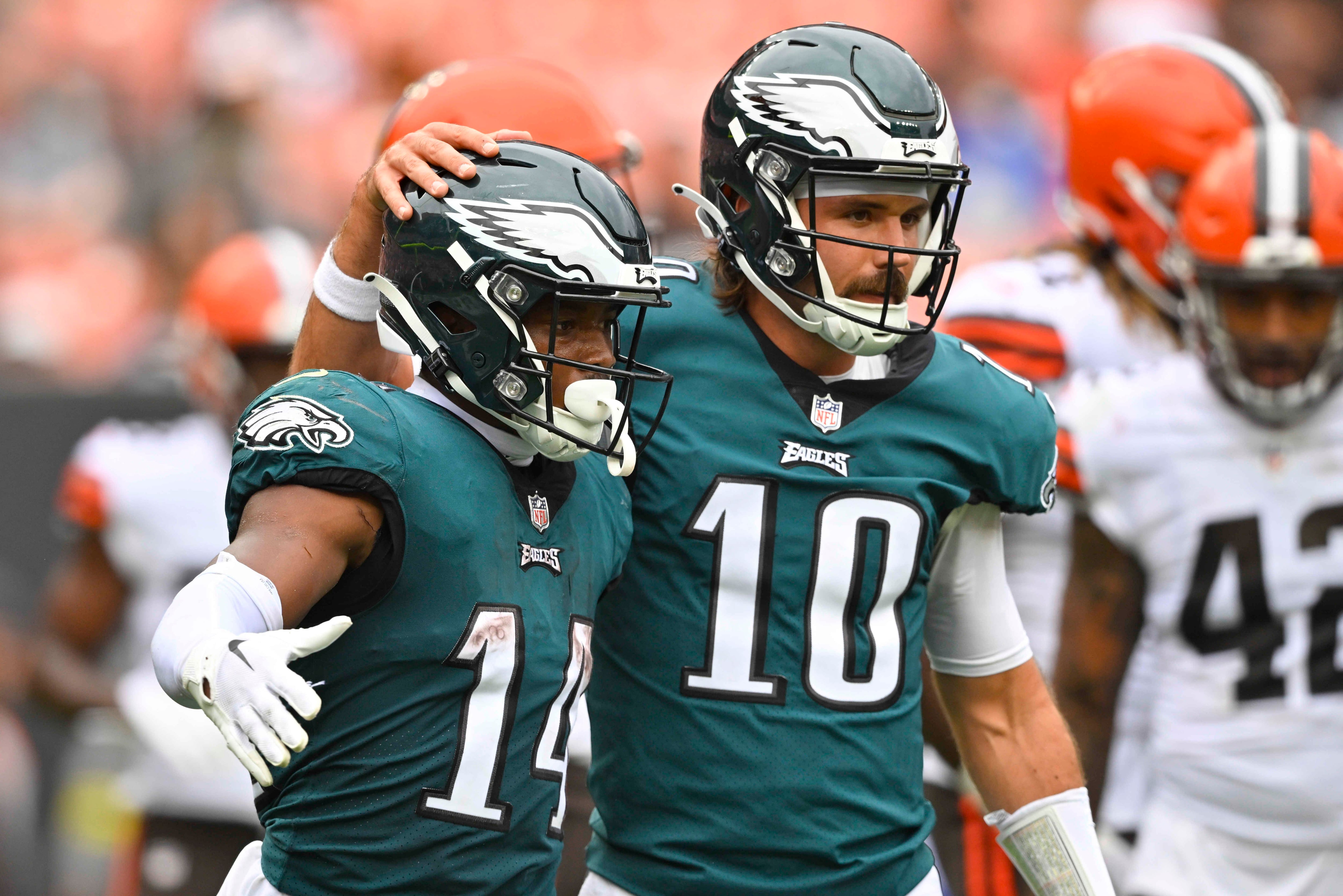 Backup QBs Dobbs, Minshew shine, Eagles edge Browns 21-20 – WANE 15