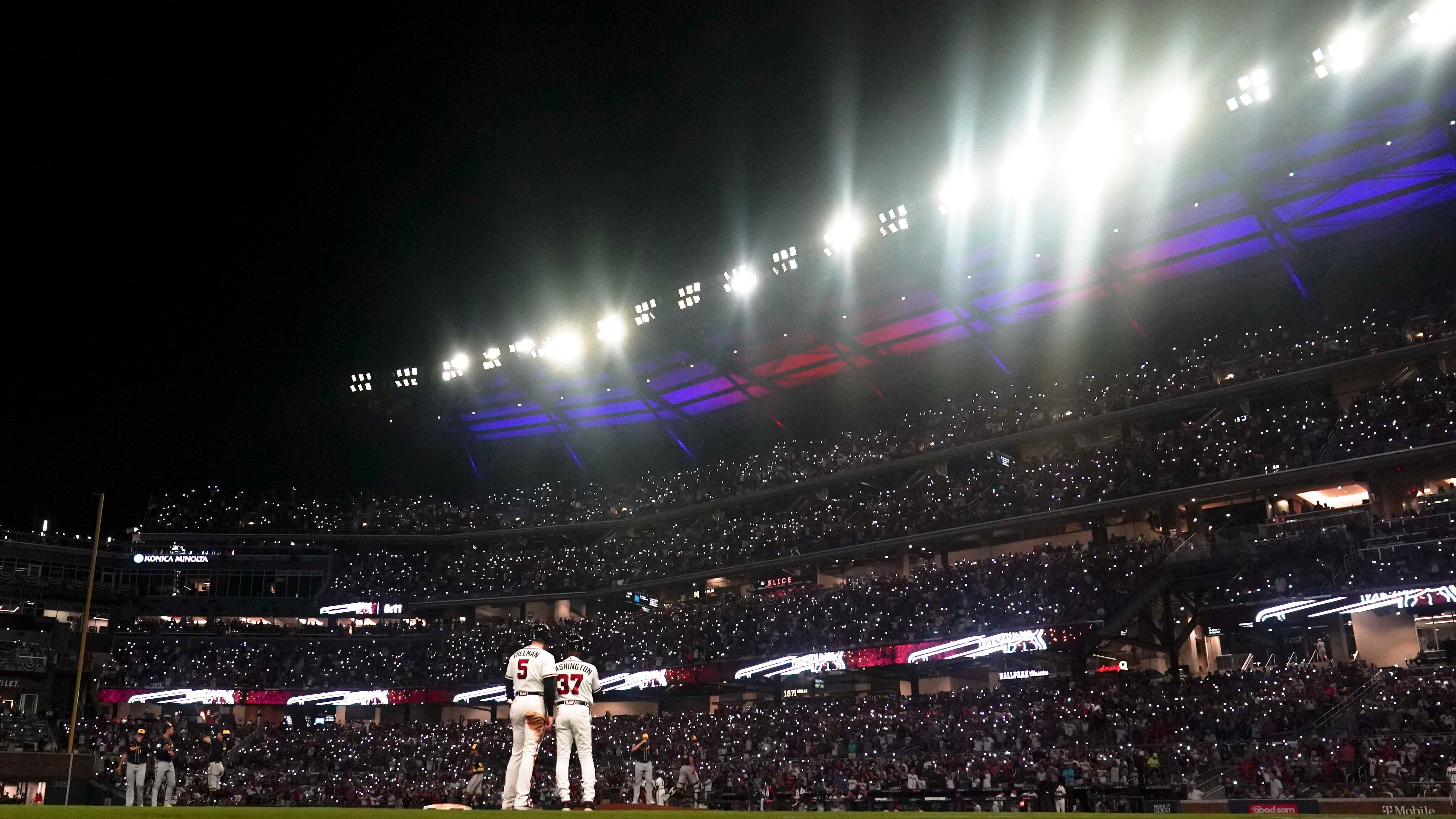 Freeman HR sends Braves to NLCS with 5-4 win over Brewers