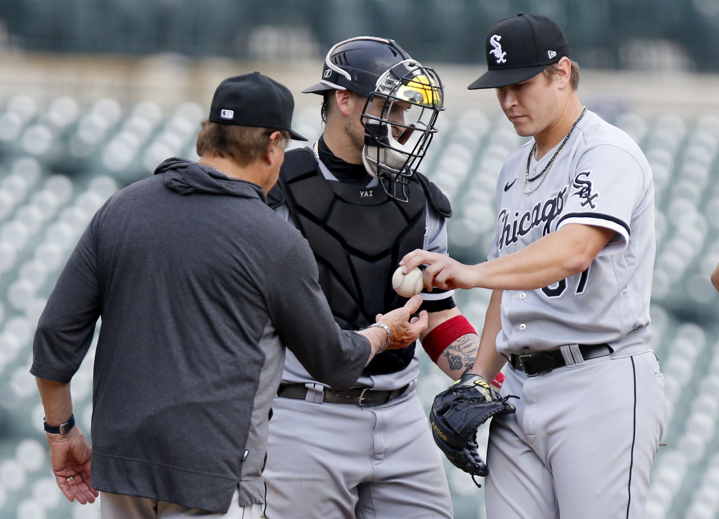 Dallas Keuchel, with a big assist from mom, gives the White Sox